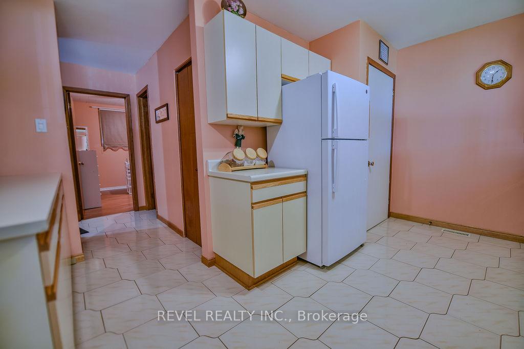 Photo 7 of 544 Lamminen Avenue, Timmins, TNW - Vic Heights — HOMEH