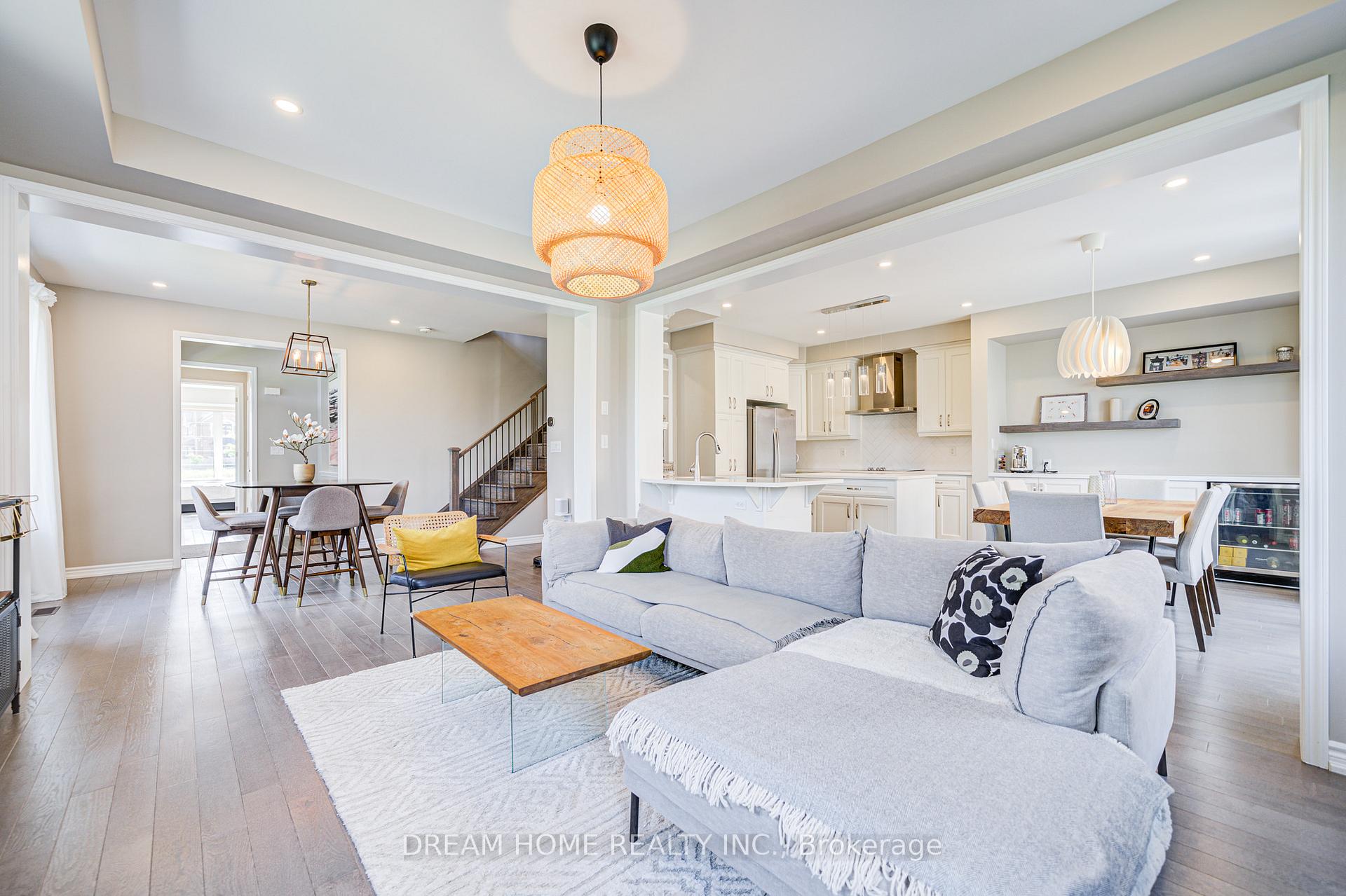Photo 19 of 82 Chorus Crescent, Vaughan, Kleinburg — HOMEH