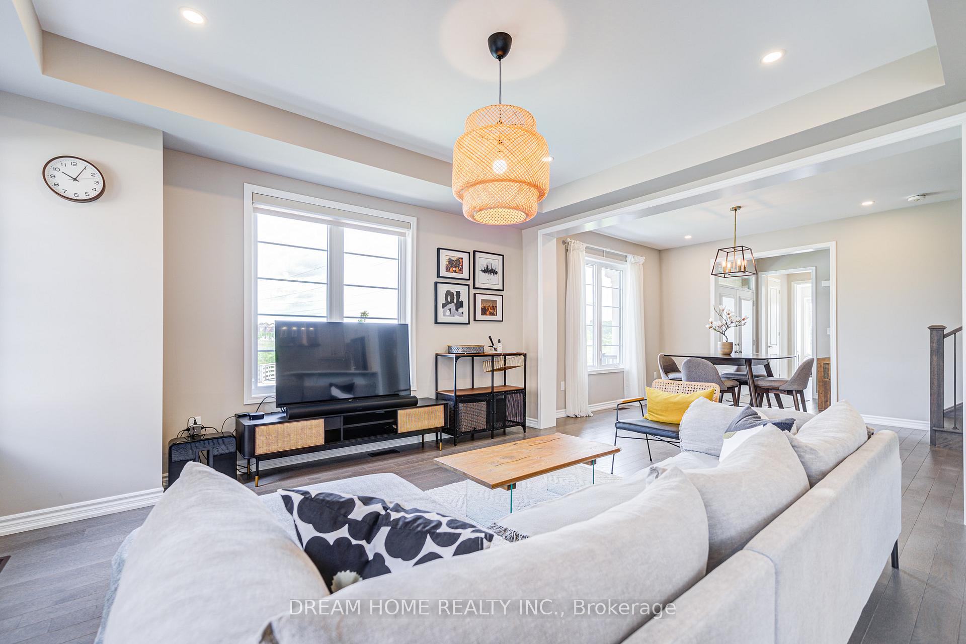Photo 15 of 82 Chorus Crescent, Vaughan, Kleinburg — HOMEH