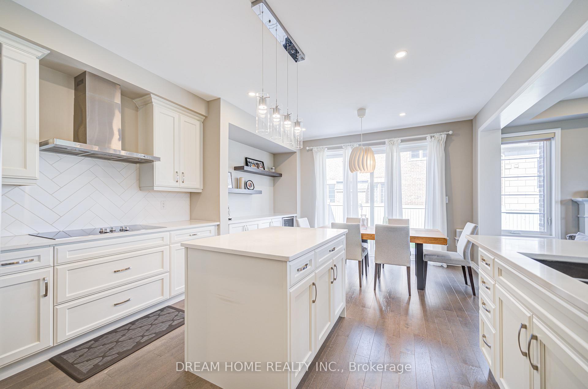 Photo 12 of 82 Chorus Crescent, Vaughan, Kleinburg — HOMEH