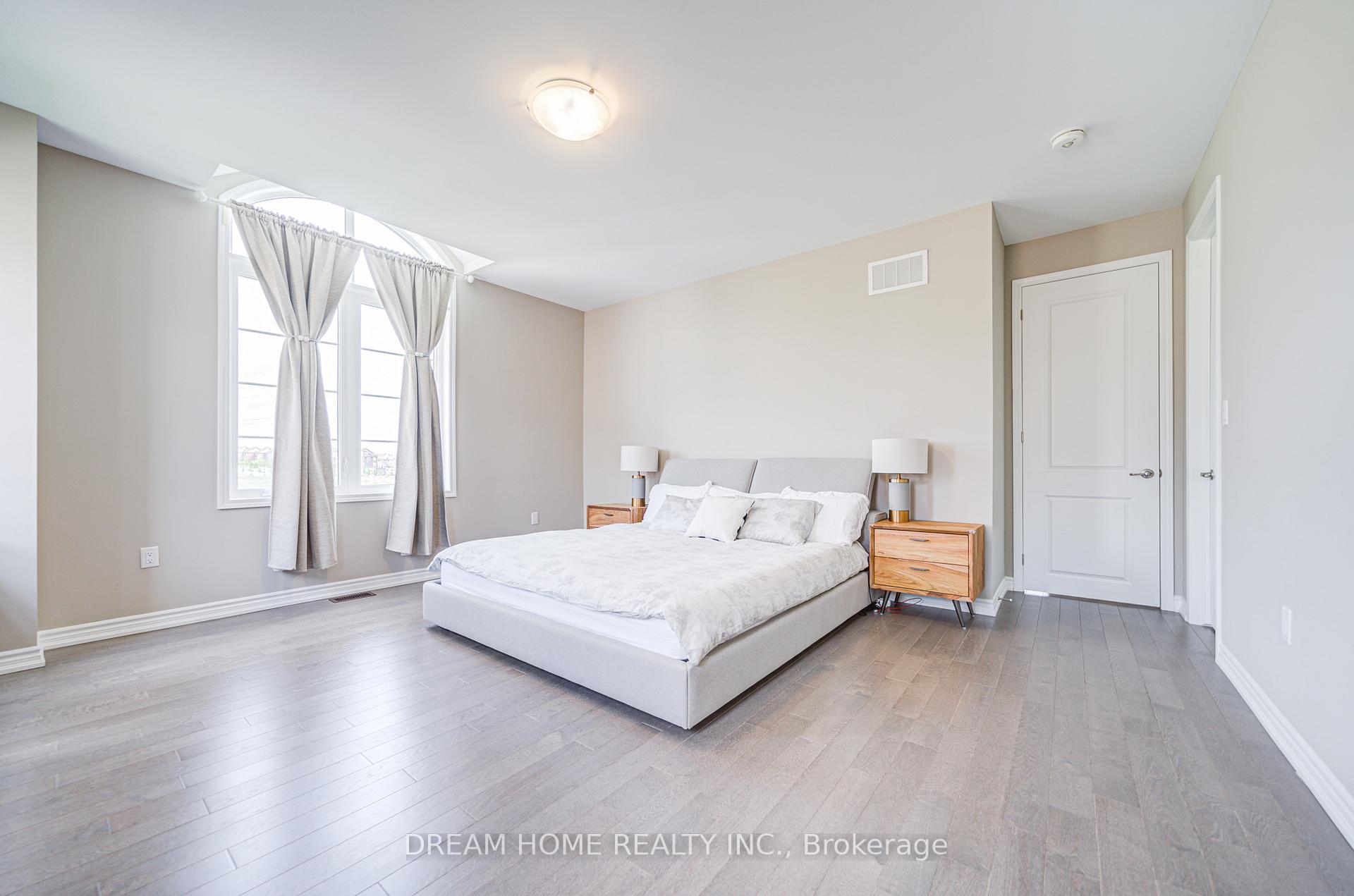 Photo 16 of 82 Chorus Crescent, Vaughan, Kleinburg — HOMEH