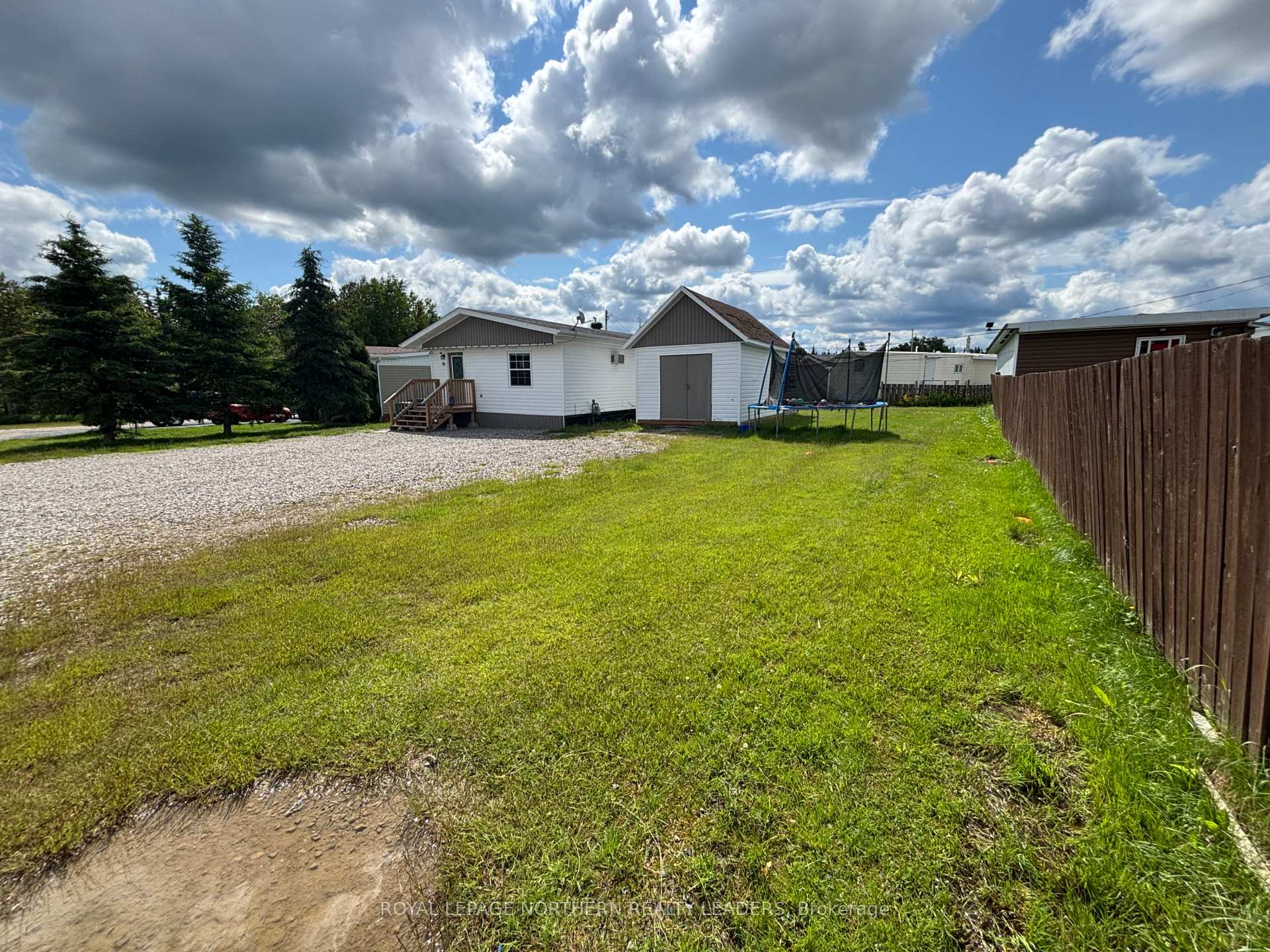 Photo 3 of 16 Star Street, Cochrane — HOMEH