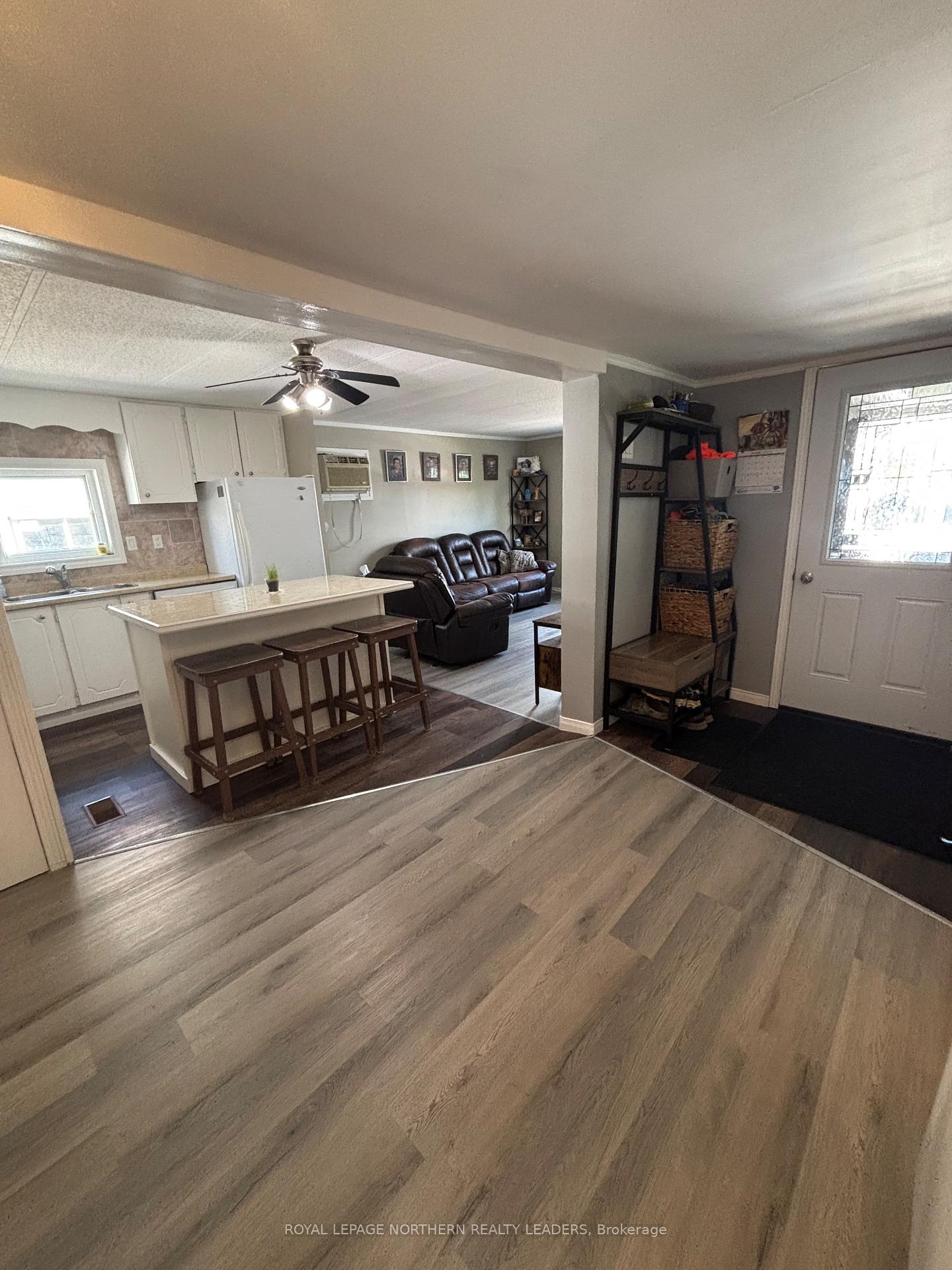 Photo 4 of 16 Star Street, Cochrane — HOMEH