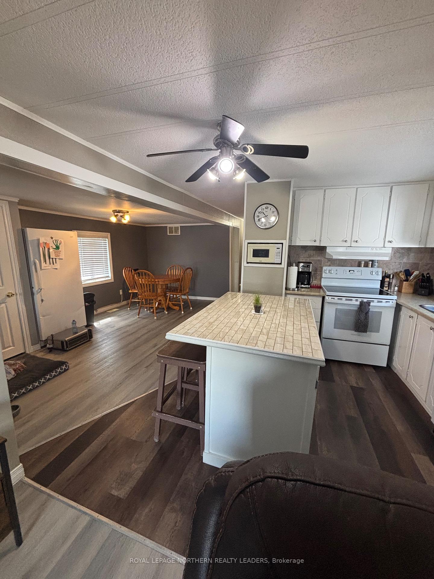 Photo 17 of 16 Star Street, Cochrane — HOMEH