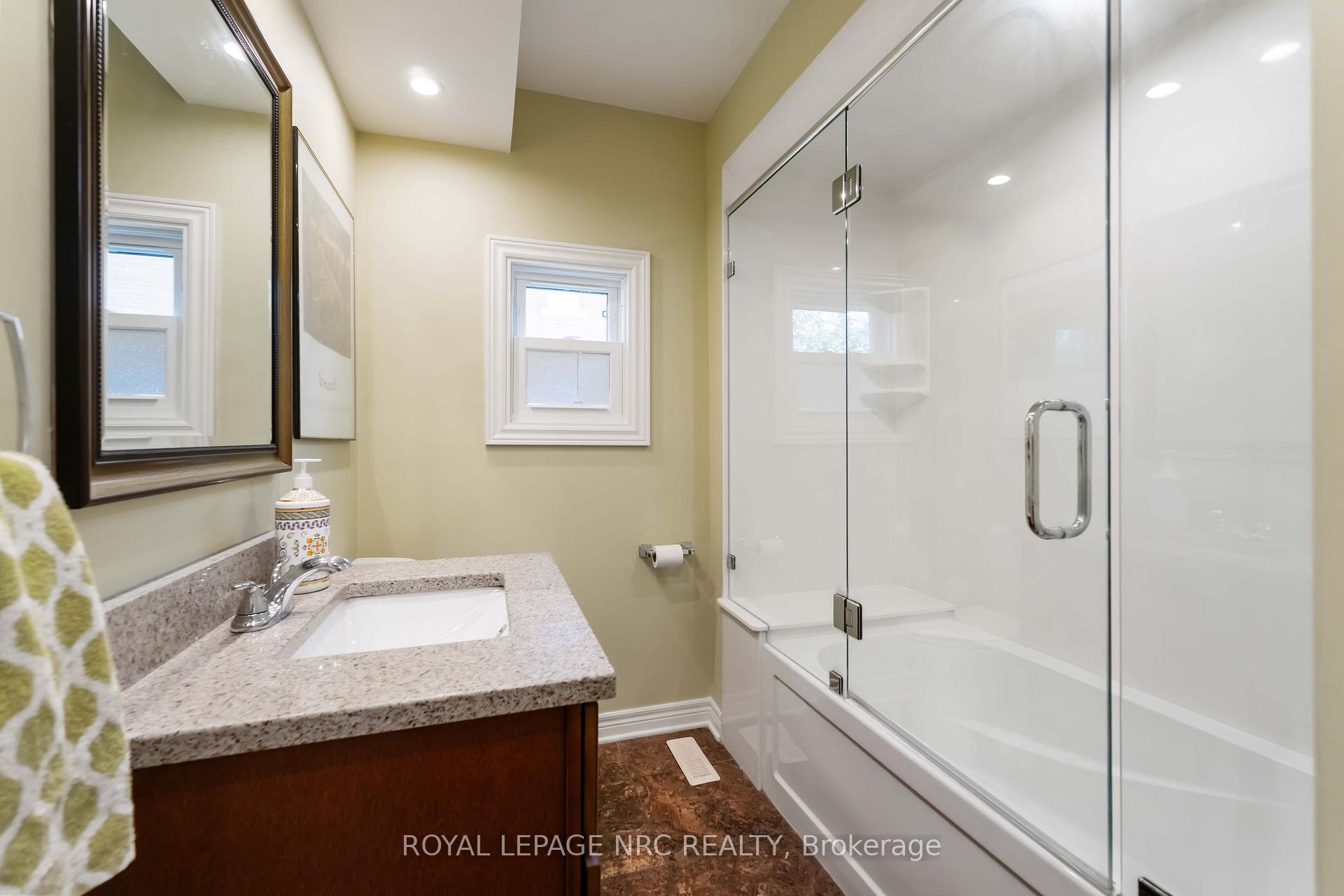 Photo 15 of 514 Catharine Street N, Hamilton, North End — HOMEH