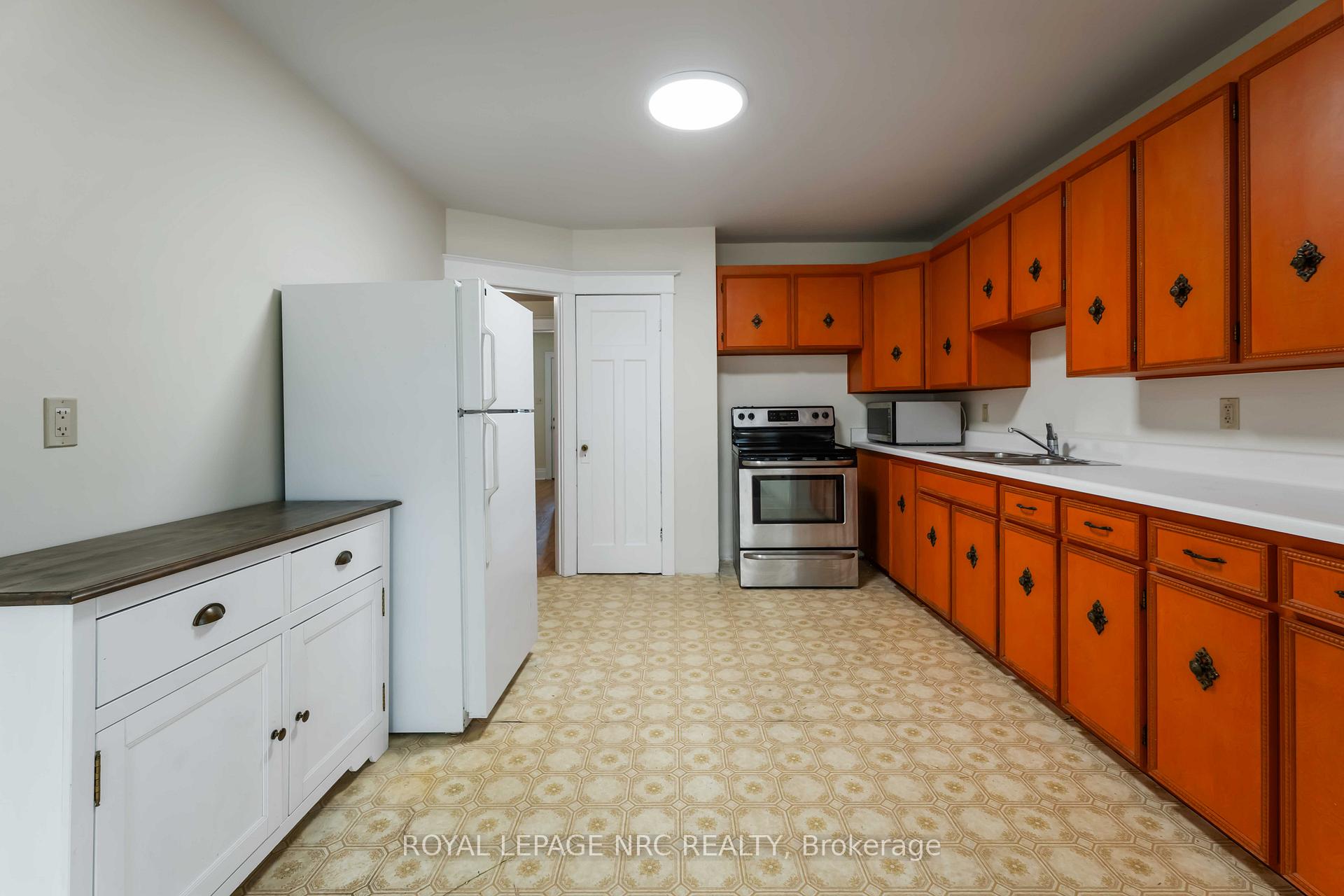 Photo 7 of 514 Catharine Street N, Hamilton, North End — HOMEH