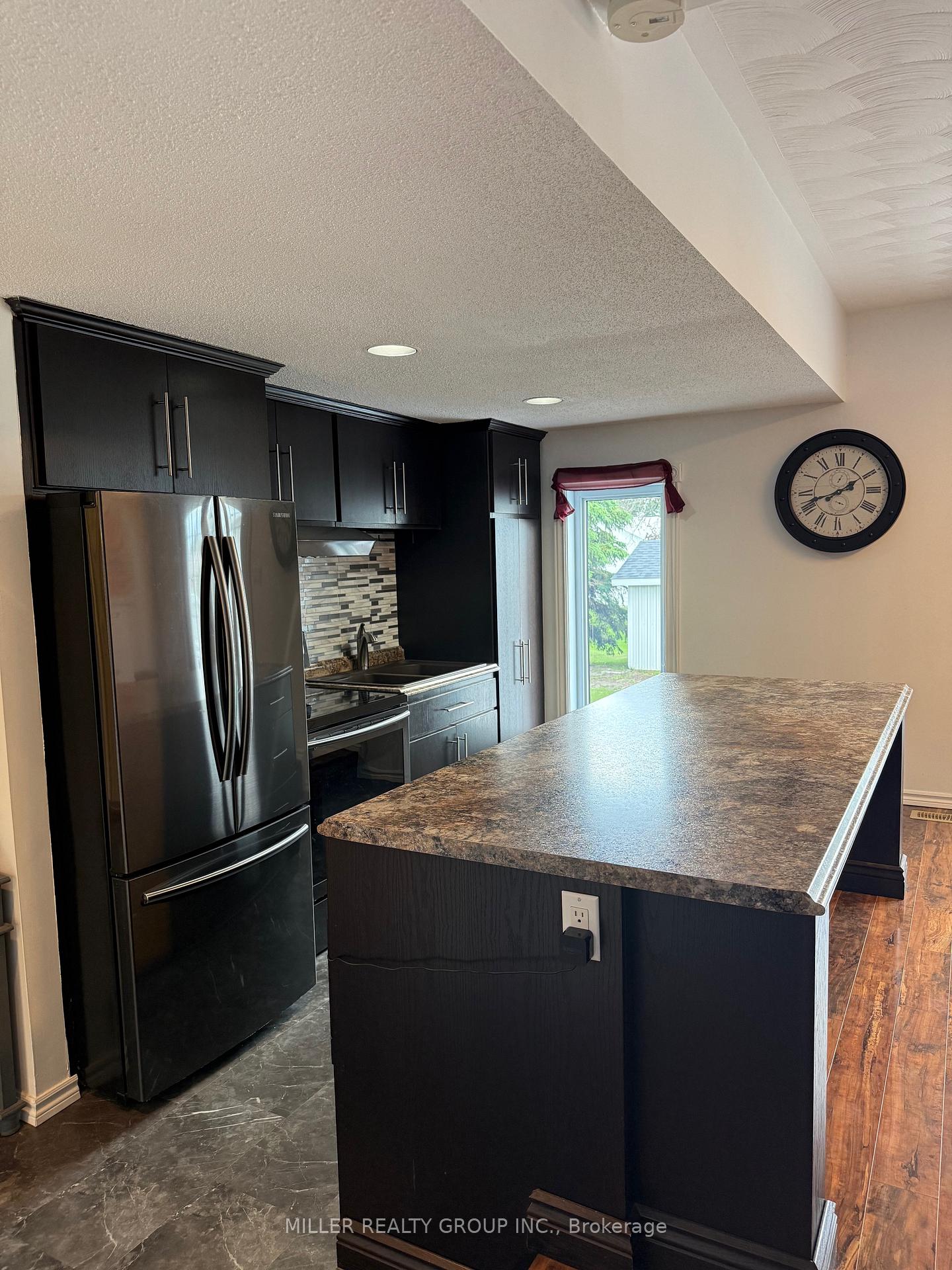 Photo 4 of 79 11 Street, Armstrong, Earlton — HOMEH