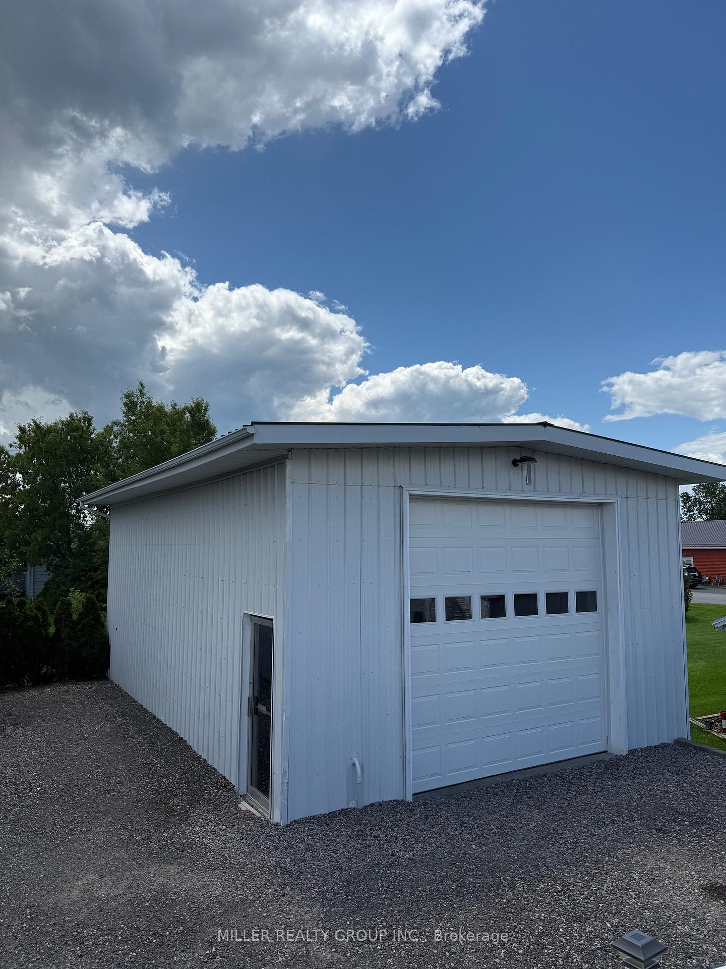 Photo 12 of 79 11 Street, Armstrong, Earlton — HOMEH