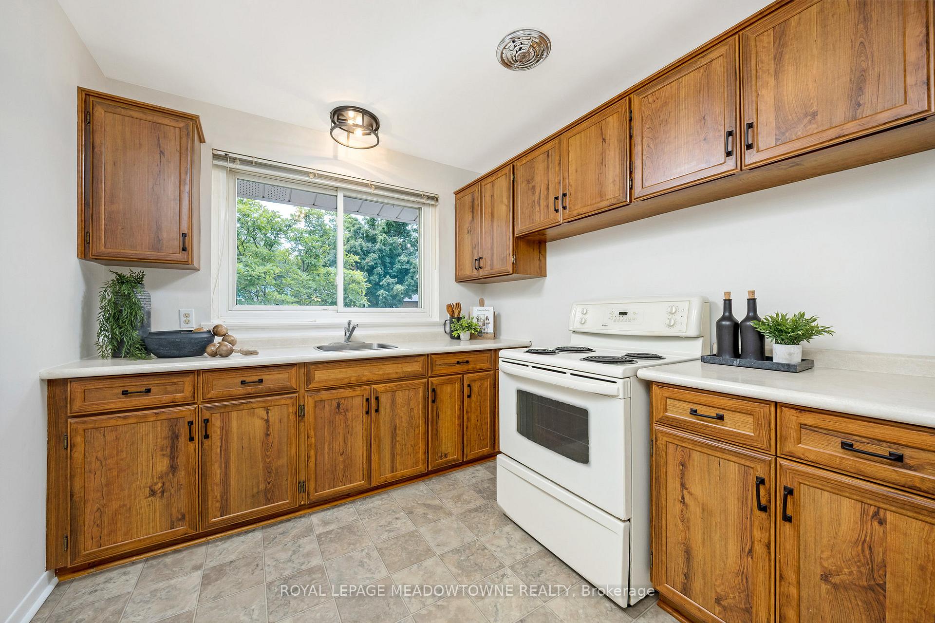 Photo 37 of 379 Williams Avenue, Milton, Old Milton — HOMEH