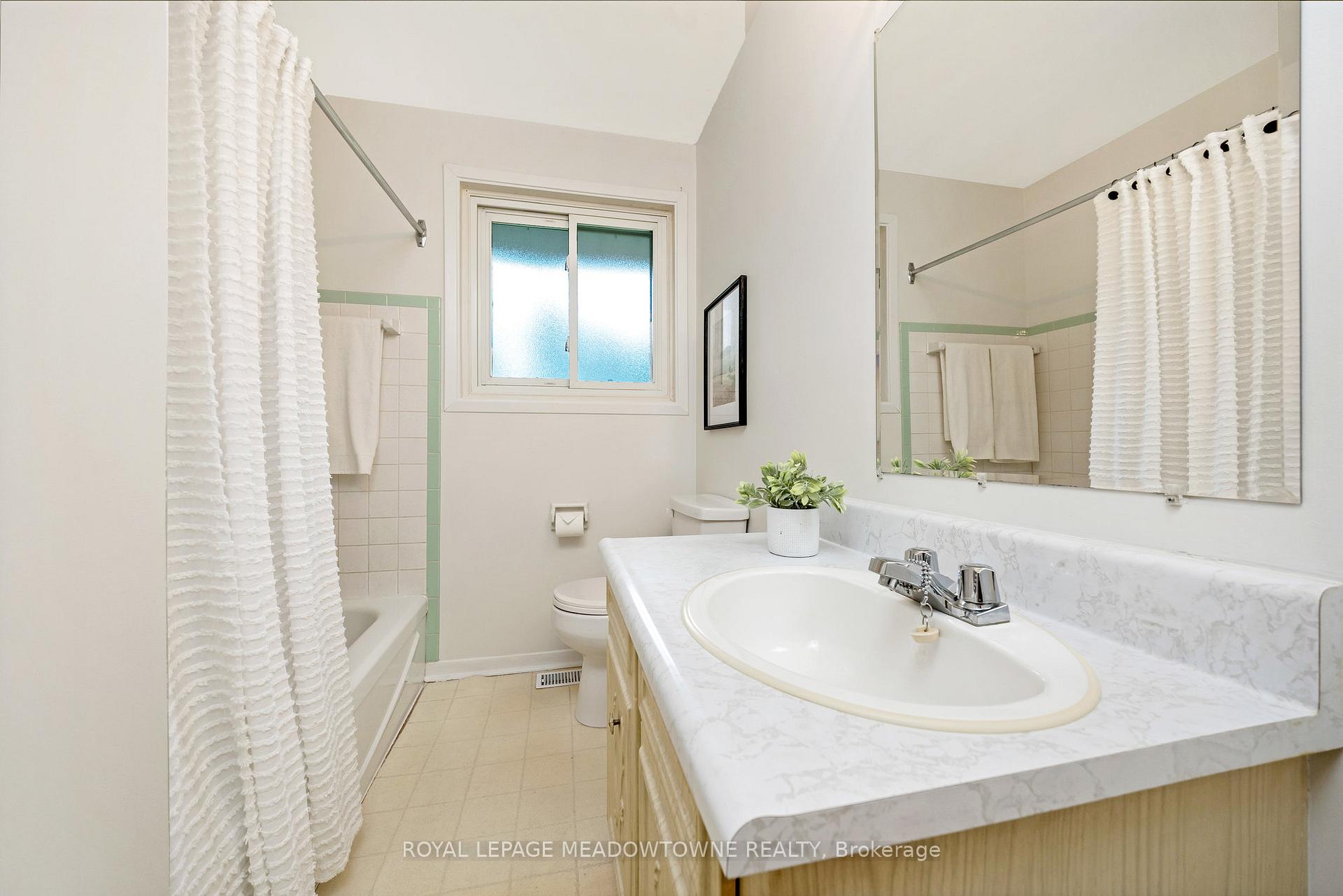 Photo 15 of 379 Williams Avenue, Milton, Old Milton — HOMEH