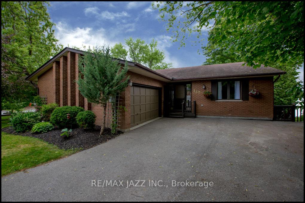 Photo 3 of 447 Lakeshore Drive, Scugog, Port Perry — HOMEH