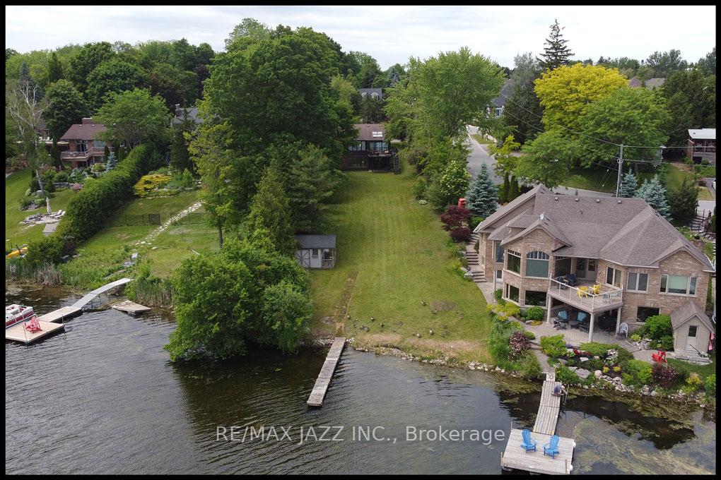 Photo 4 of 447 Lakeshore Drive, Scugog, Port Perry — HOMEH