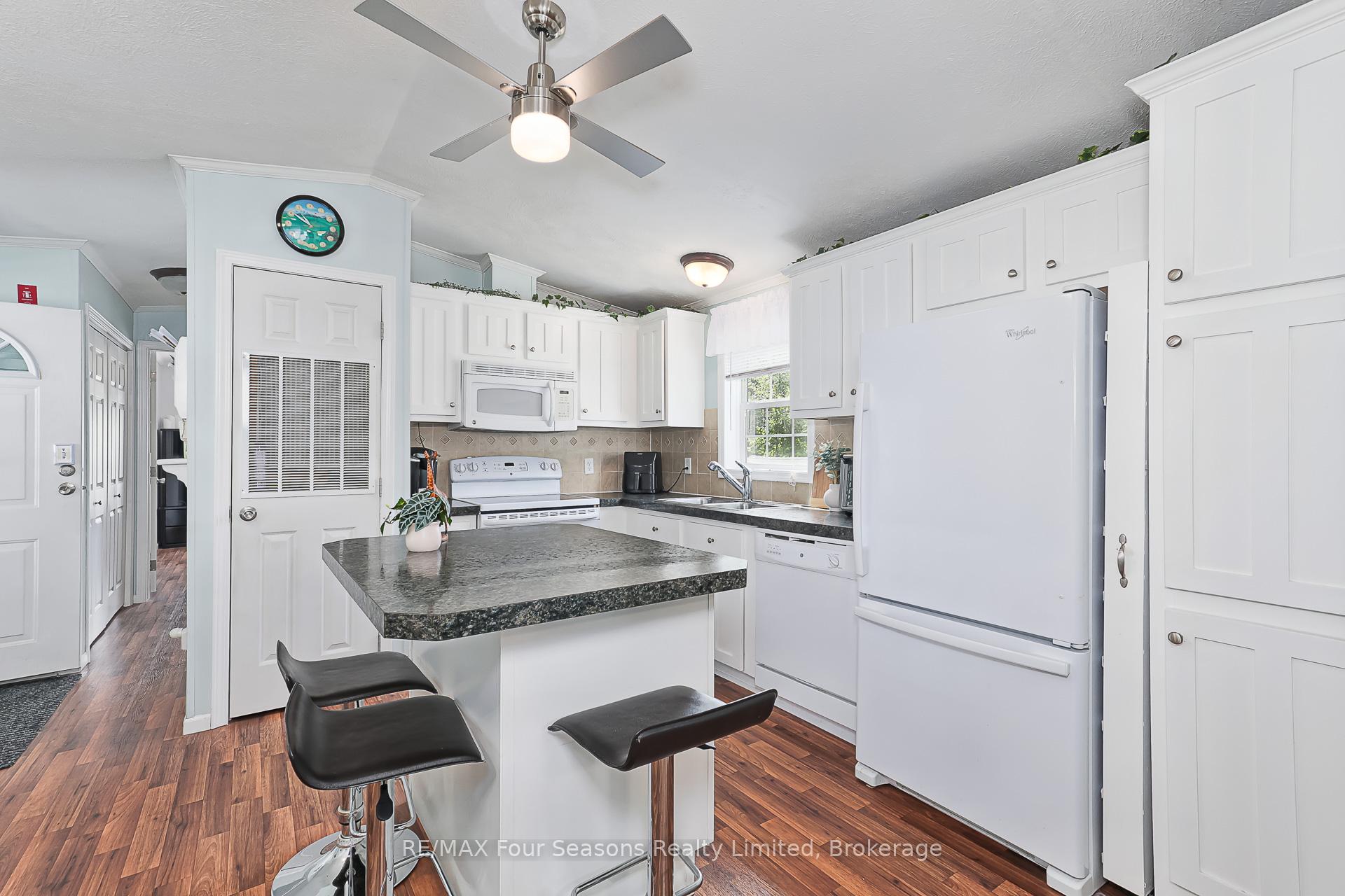 Photo 40 of 7 Allen Drive S, Wasaga Beach — HOMEH