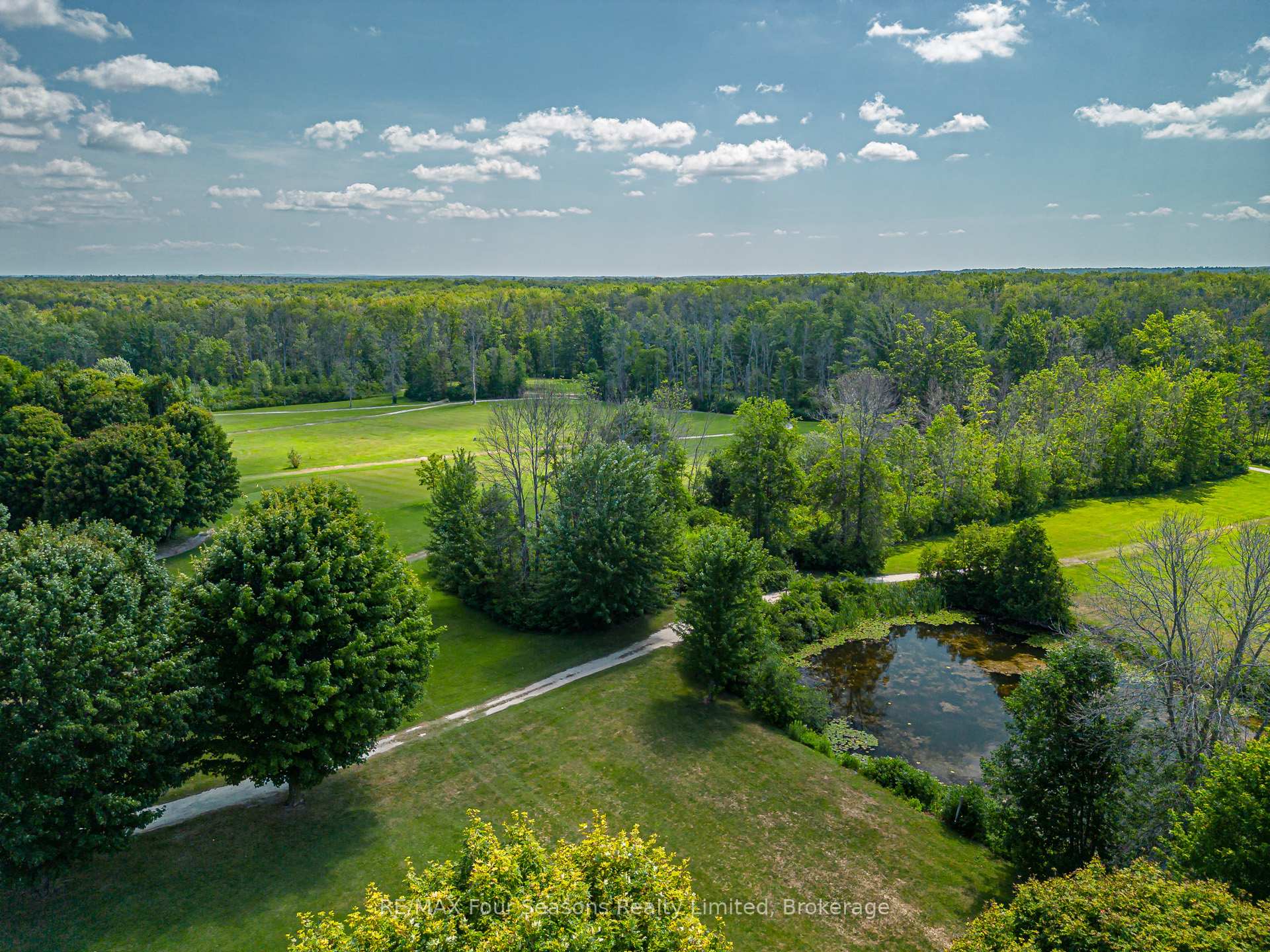 Photo 34 of 7 Allen Drive S, Wasaga Beach — HOMEH