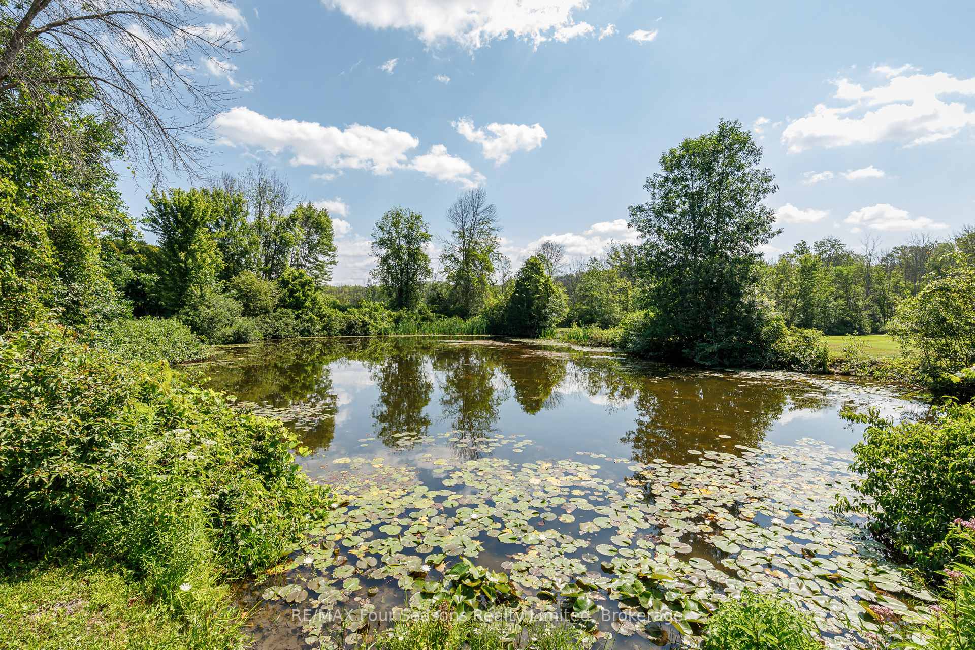 Photo 25 of 7 Allen Drive S, Wasaga Beach — HOMEH