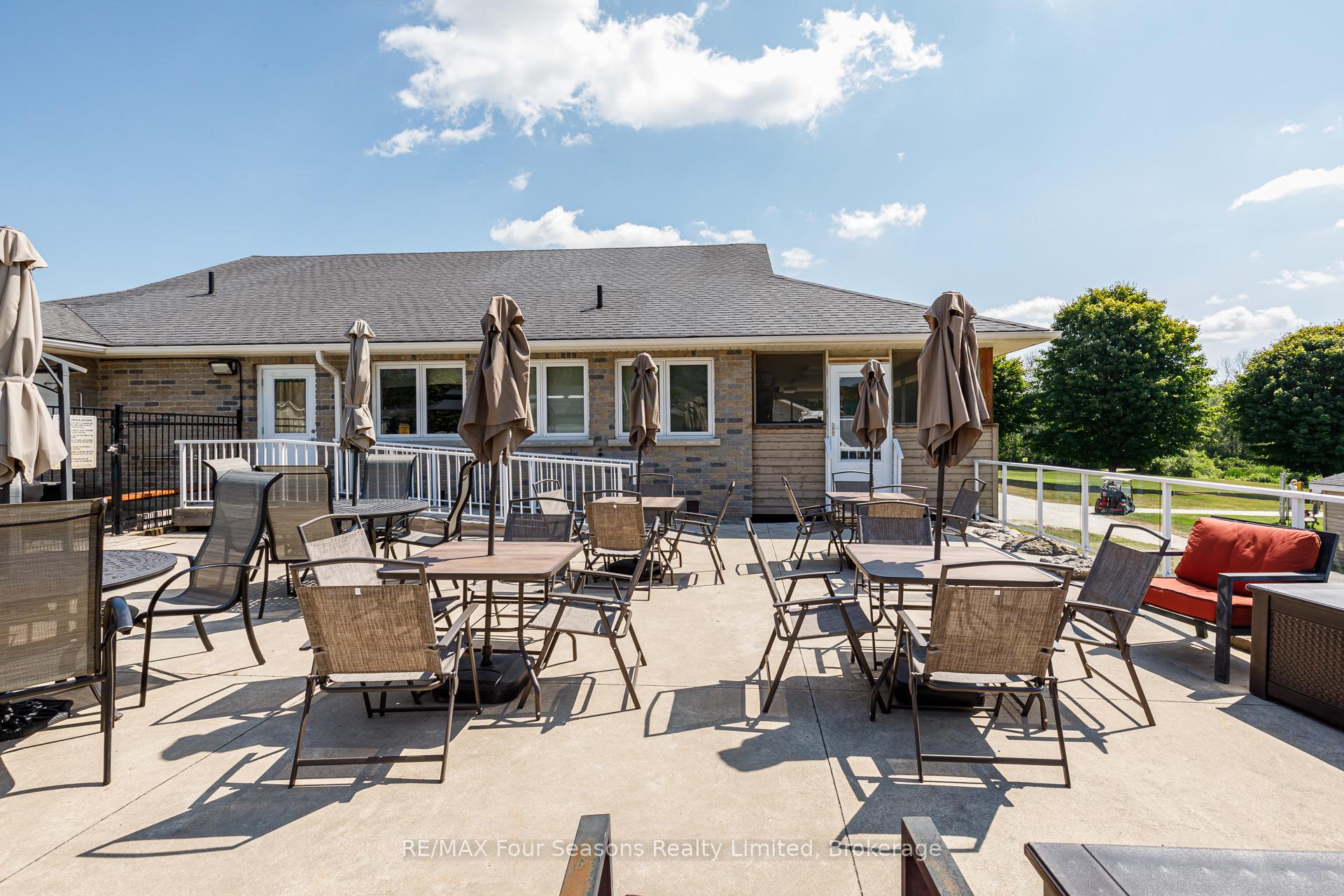Photo 35 of 7 Allen Drive S, Wasaga Beach — HOMEH