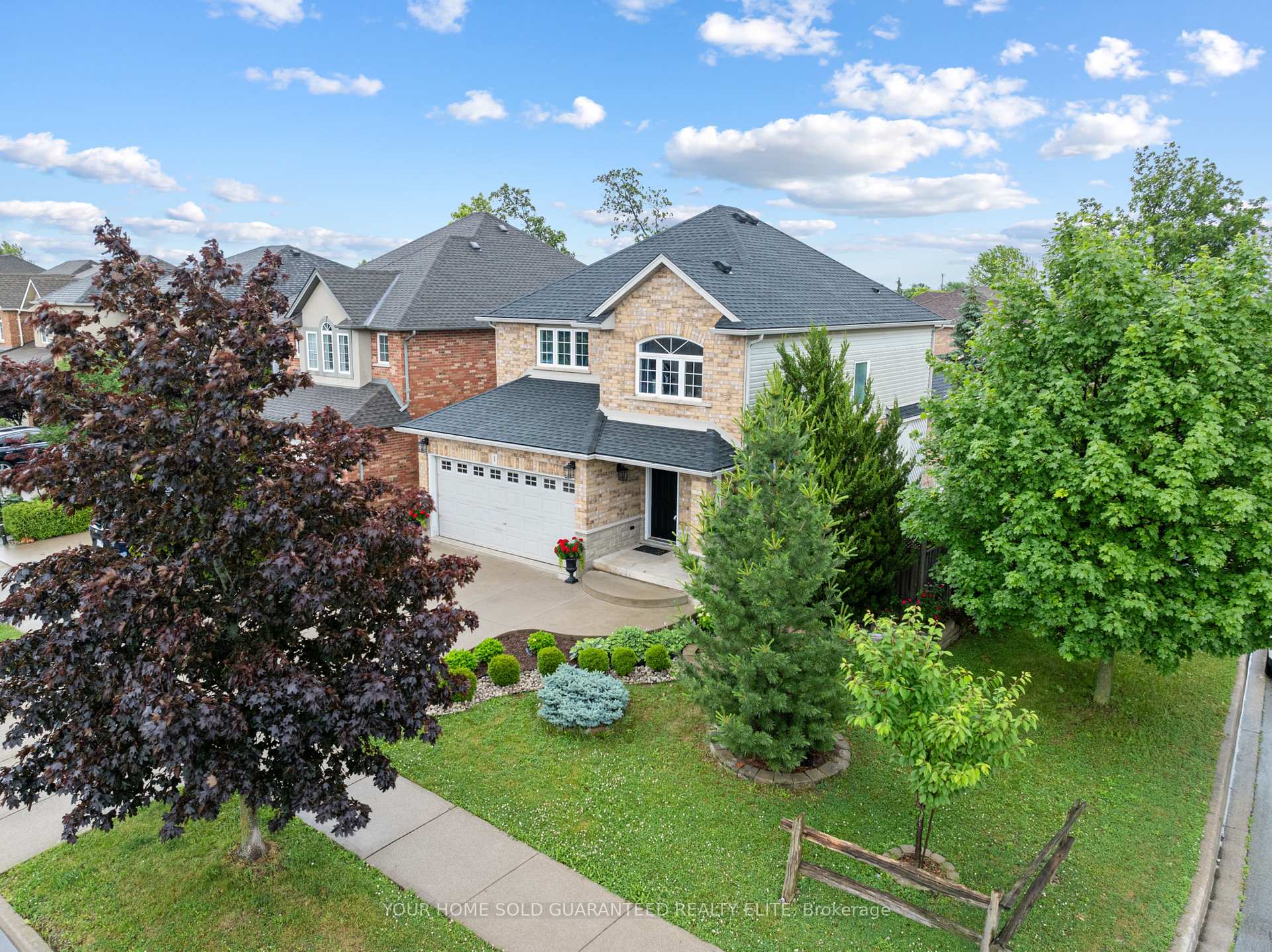 Photo 13 of 1 Hillcroft Drive, Hamilton, Stoney Creek Mountain — HOMEH