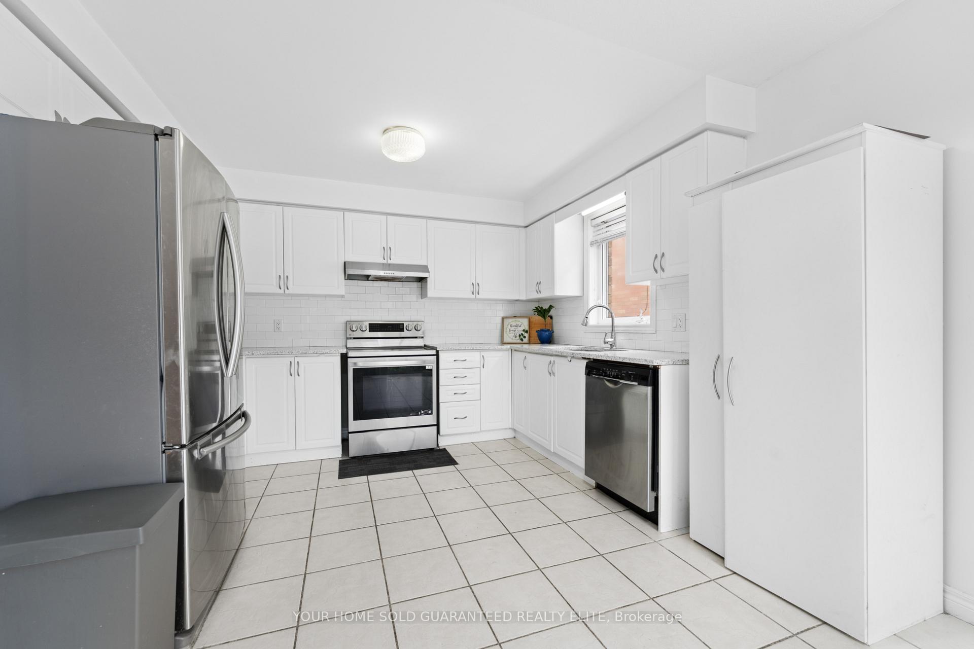 Photo 6 of 1 Hillcroft Drive, Hamilton, Stoney Creek Mountain — HOMEH