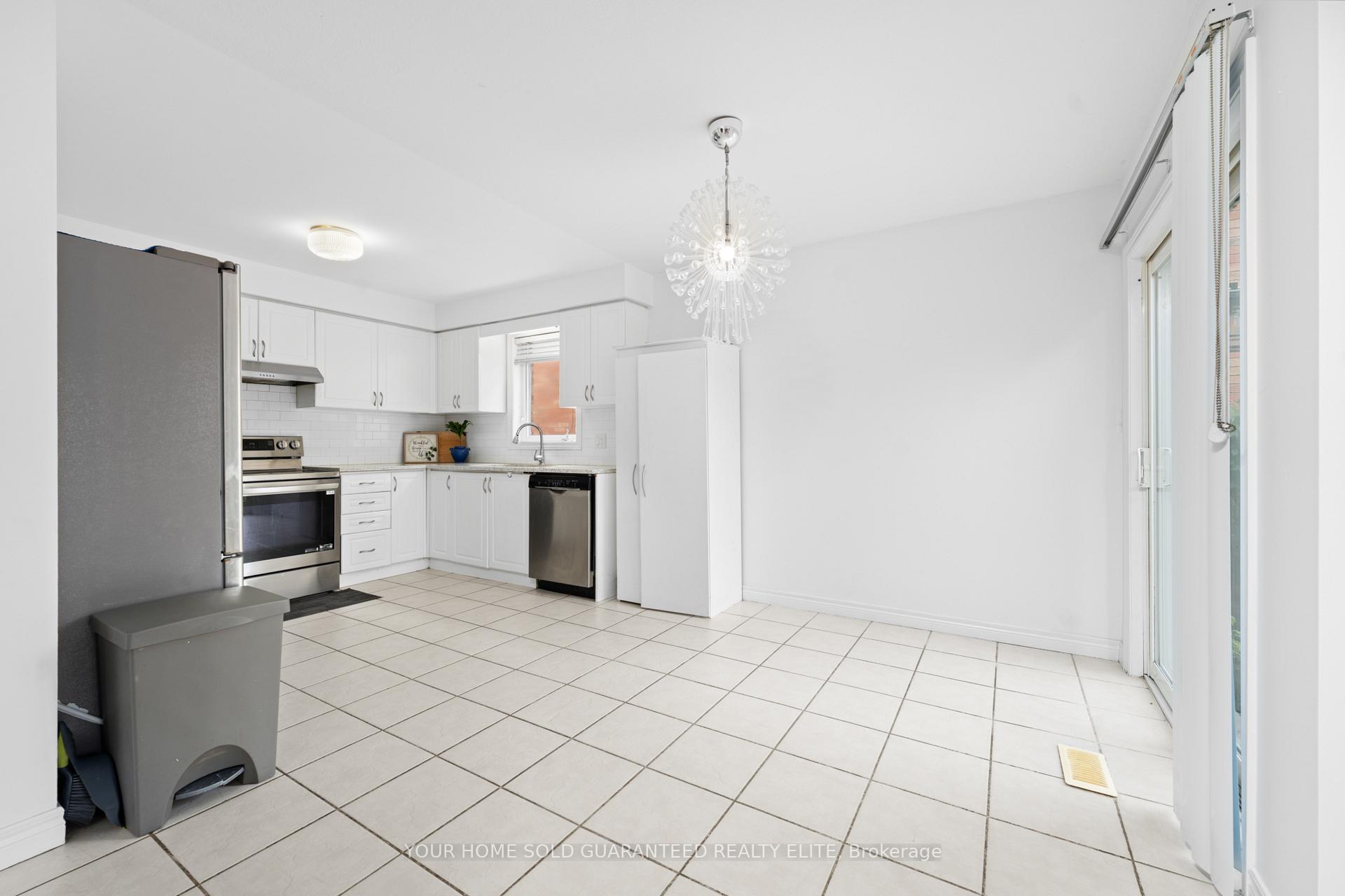 Photo 8 of 1 Hillcroft Drive, Hamilton, Stoney Creek Mountain — HOMEH