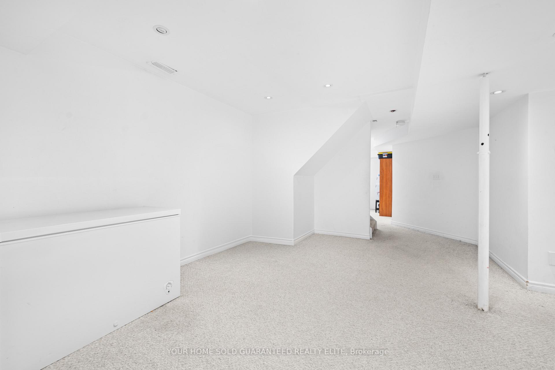 Photo 19 of 1 Hillcroft Drive, Hamilton, Stoney Creek Mountain — HOMEH