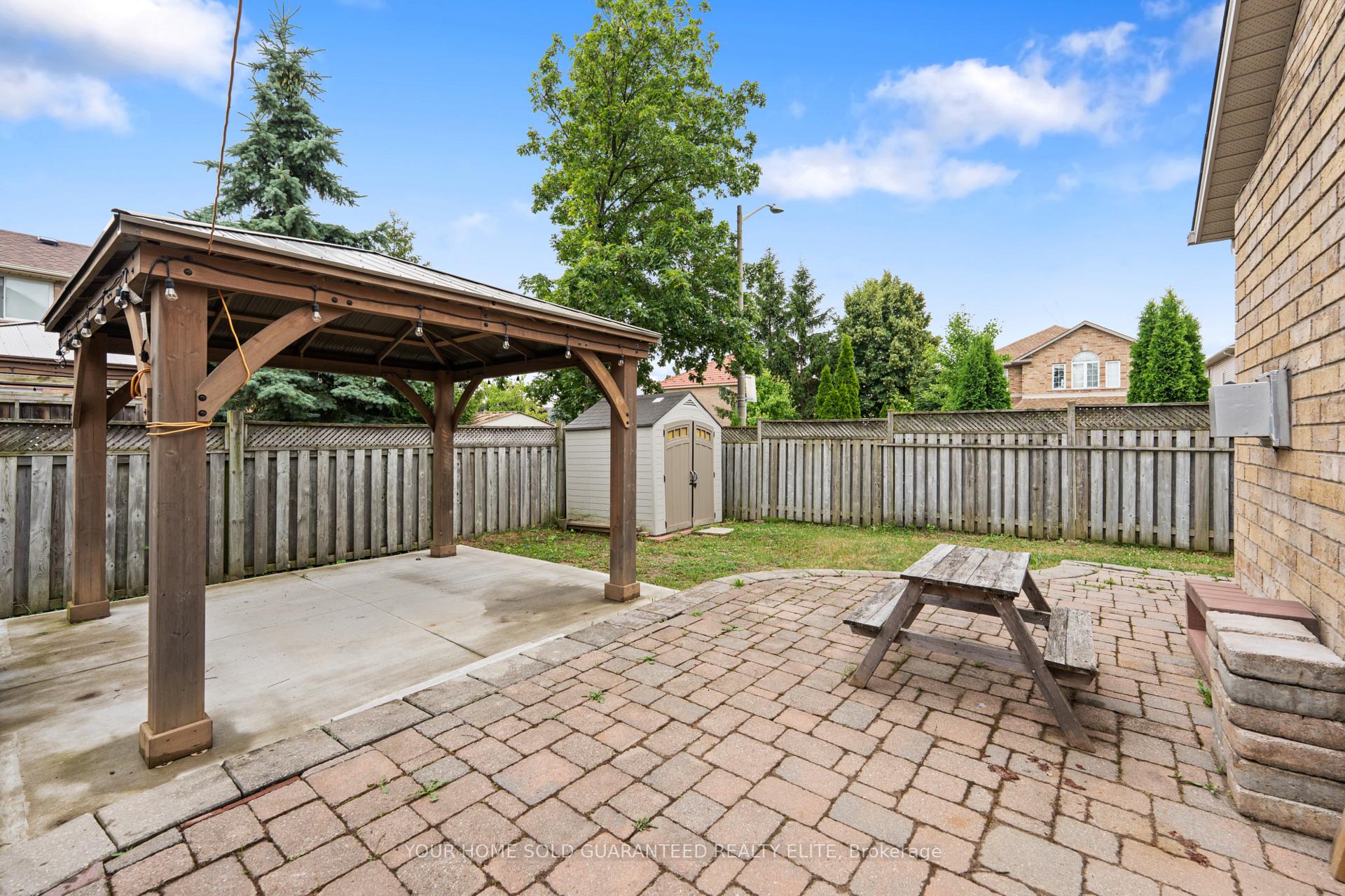 Photo 27 of 1 Hillcroft Drive, Hamilton, Stoney Creek Mountain — HOMEH