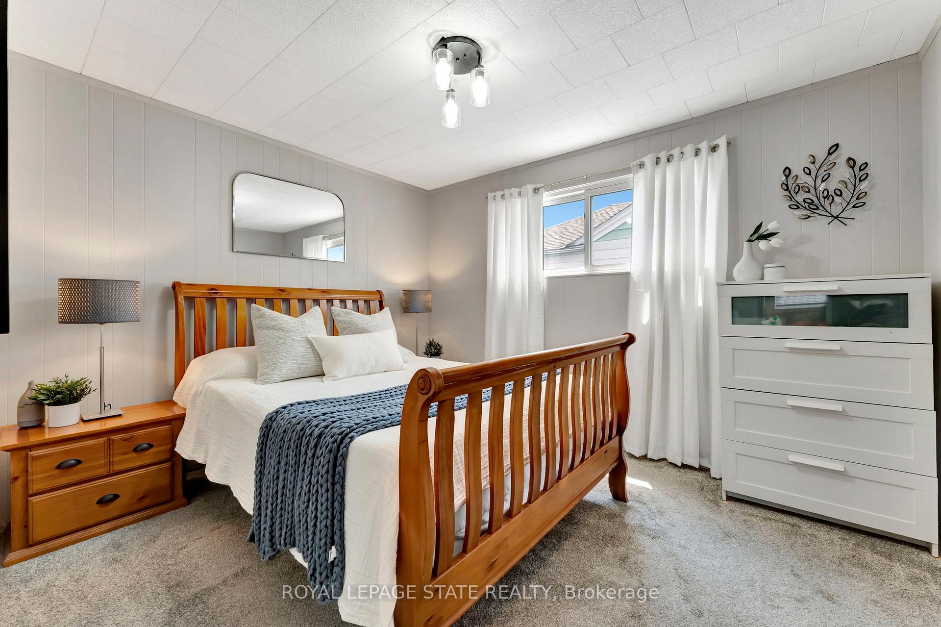 Photo 15 of 26 Adeline Avenue, Hamilton, Normanhurst — HOMEH