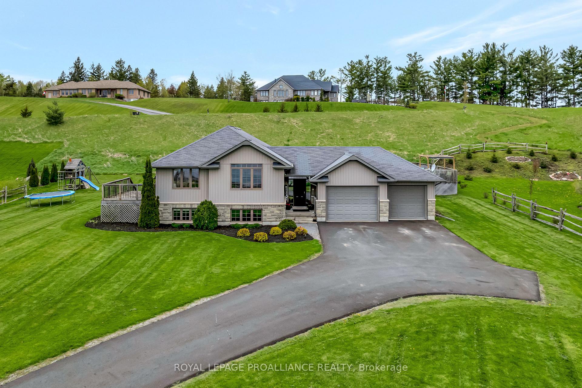 Photo 5 of 118 Gentlebreeze Drive, Belleville, Thurlow Ward — HOMEH