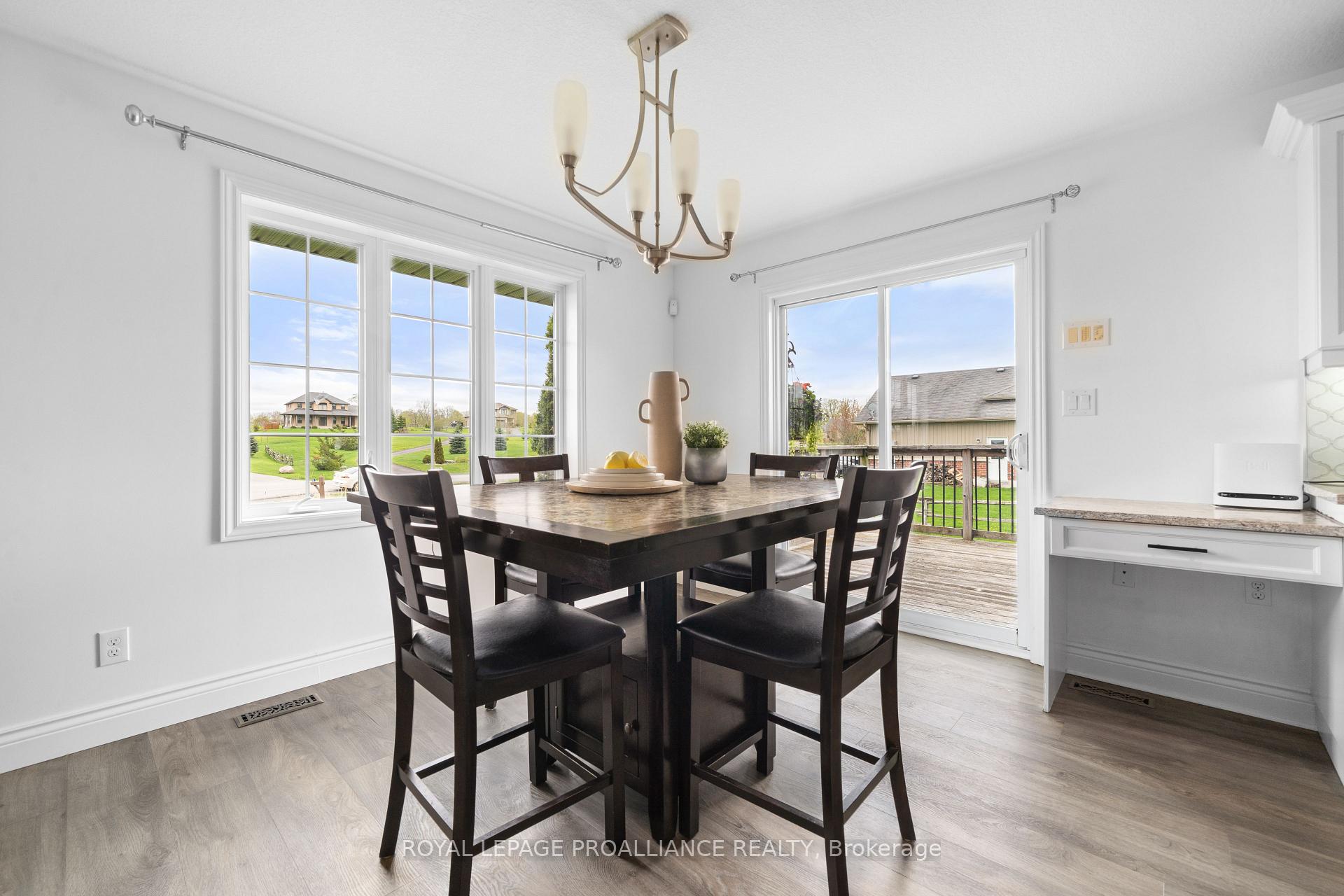 Photo 14 of 118 Gentlebreeze Drive, Belleville, Thurlow Ward — HOMEH