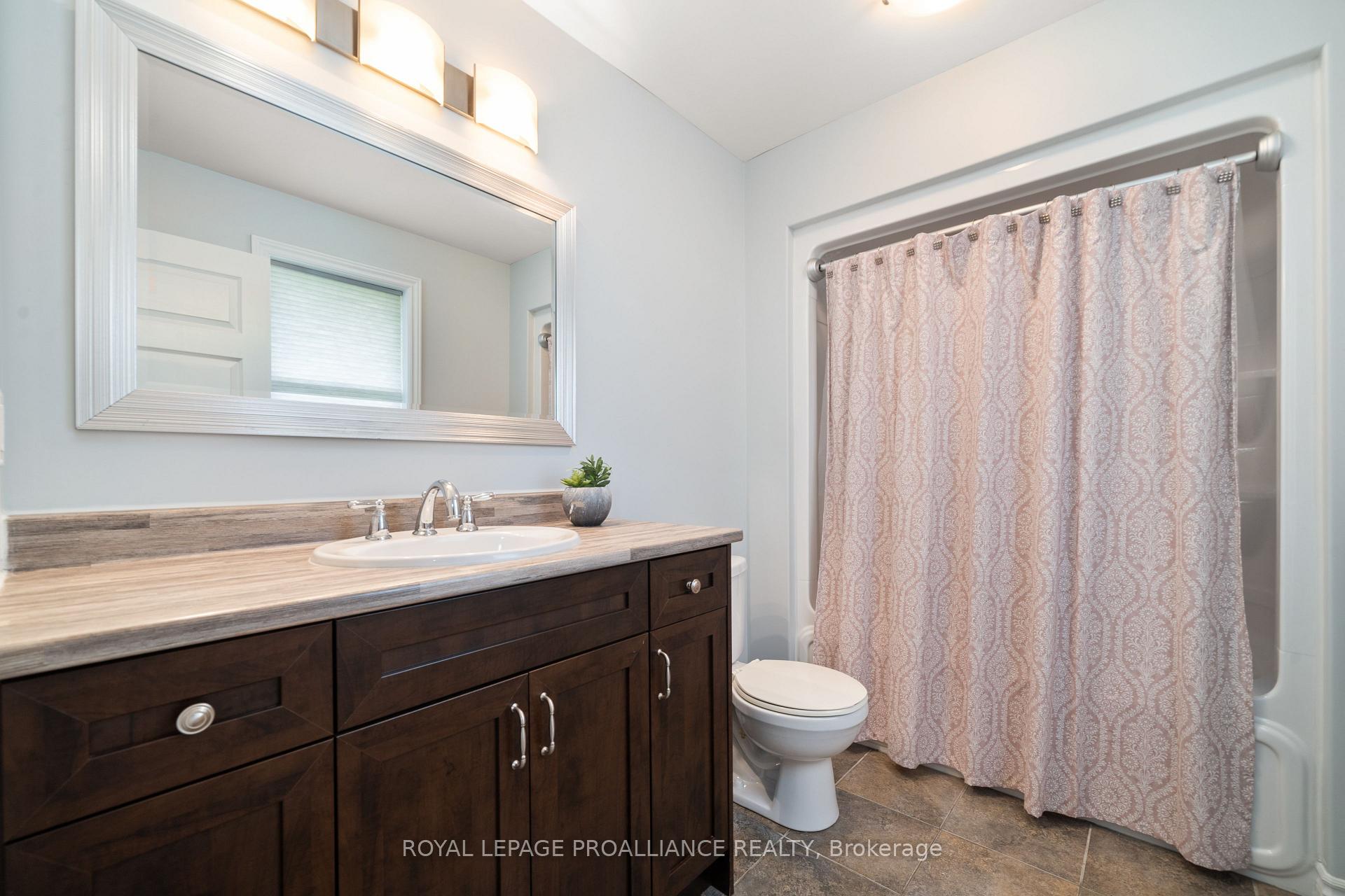 Photo 24 of 118 Gentlebreeze Drive, Belleville, Thurlow Ward — HOMEH