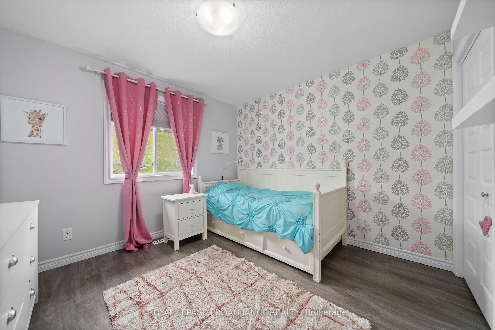 Photo 21 of 118 Gentlebreeze Drive, Belleville, Thurlow Ward — HOMEH