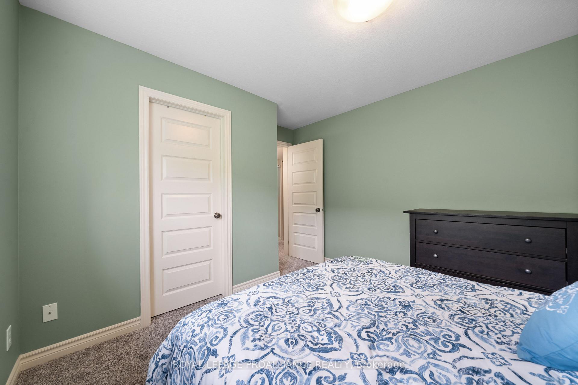 Photo 30 of 118 Gentlebreeze Drive, Belleville, Thurlow Ward — HOMEH