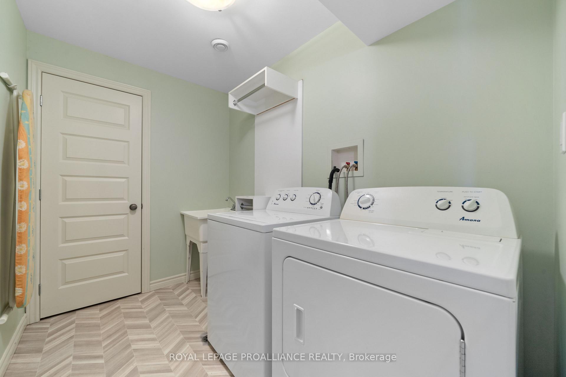 Photo 32 of 118 Gentlebreeze Drive, Belleville, Thurlow Ward — HOMEH