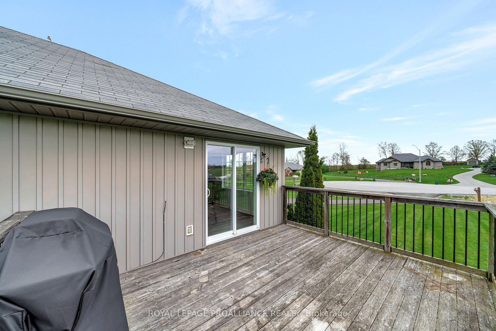 Photo 41 of 118 Gentlebreeze Drive, Belleville, Thurlow Ward — HOMEH