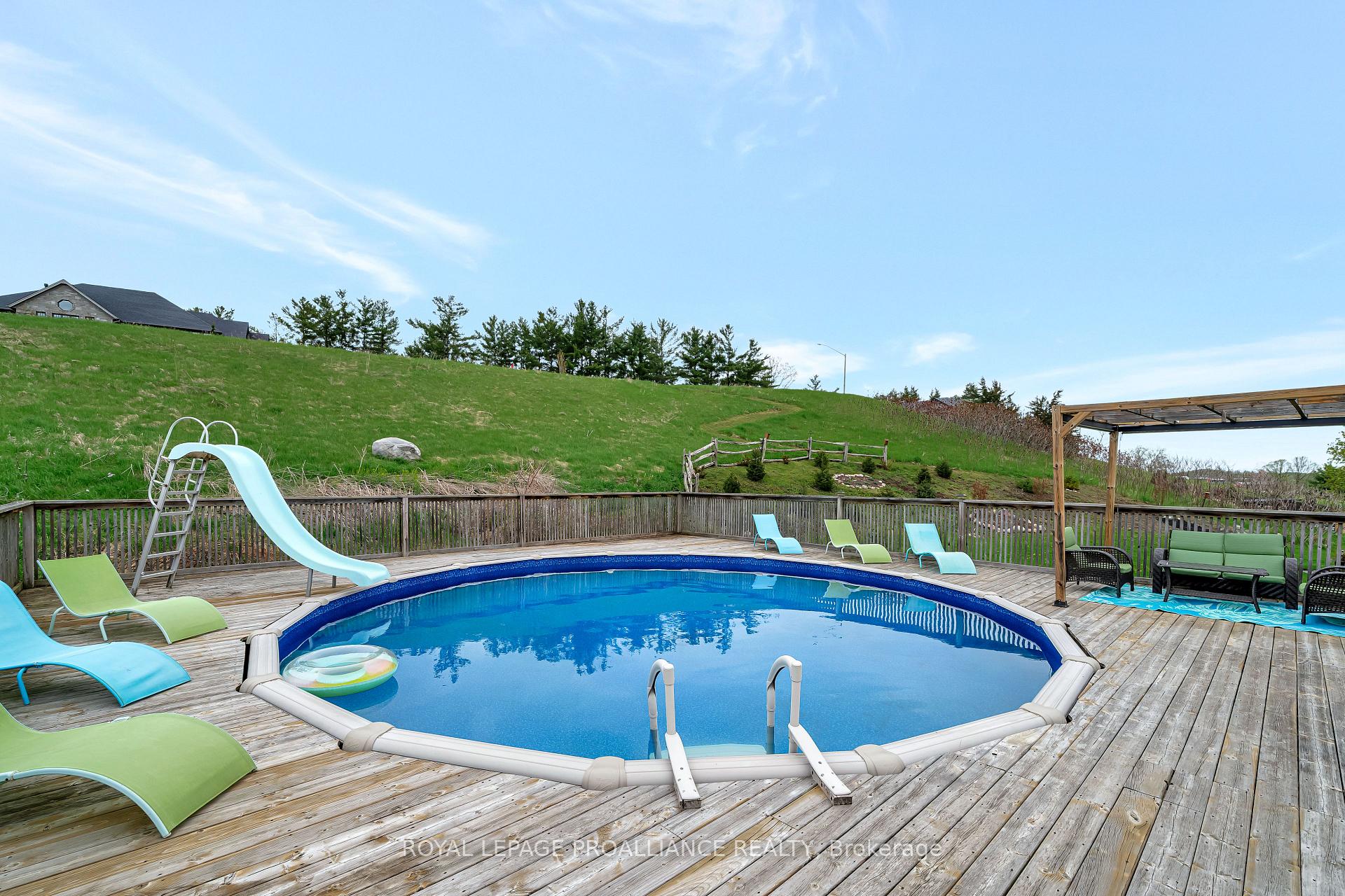 Photo 47 of 118 Gentlebreeze Drive, Belleville, Thurlow Ward — HOMEH