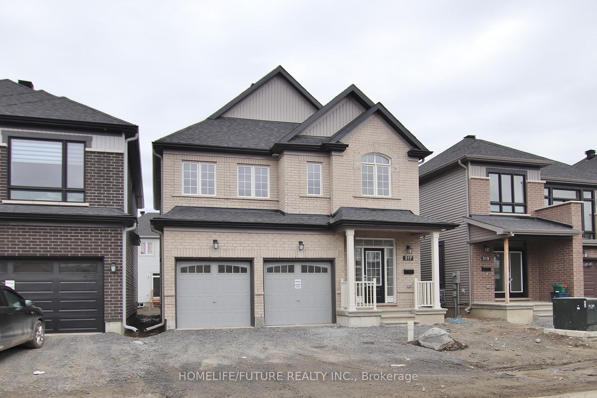 Front of Unit Upper, 317 Finial Way