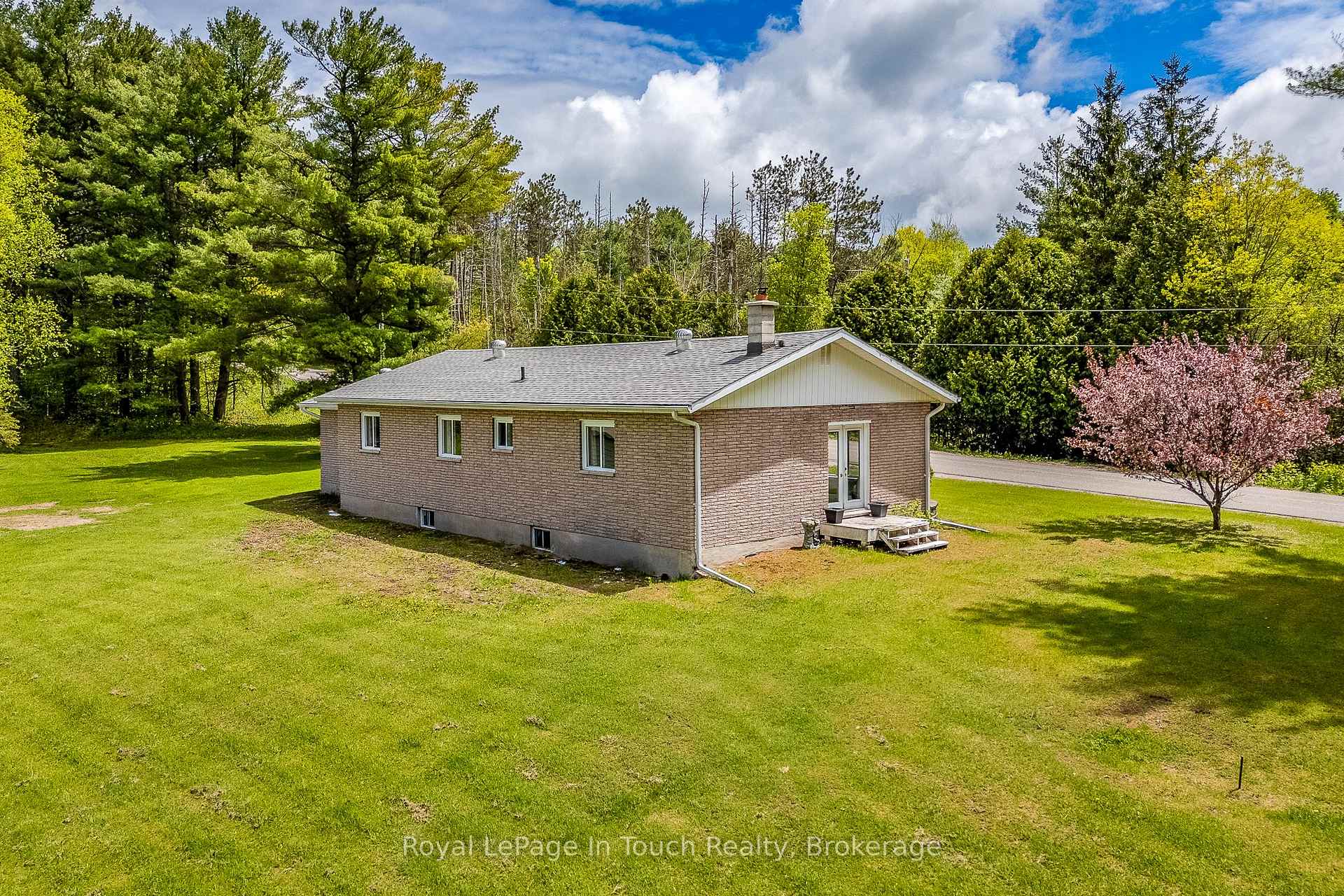 Photo 32 of 284 Concession 12 Road E, Tiny, Rural Tiny — HOMEH