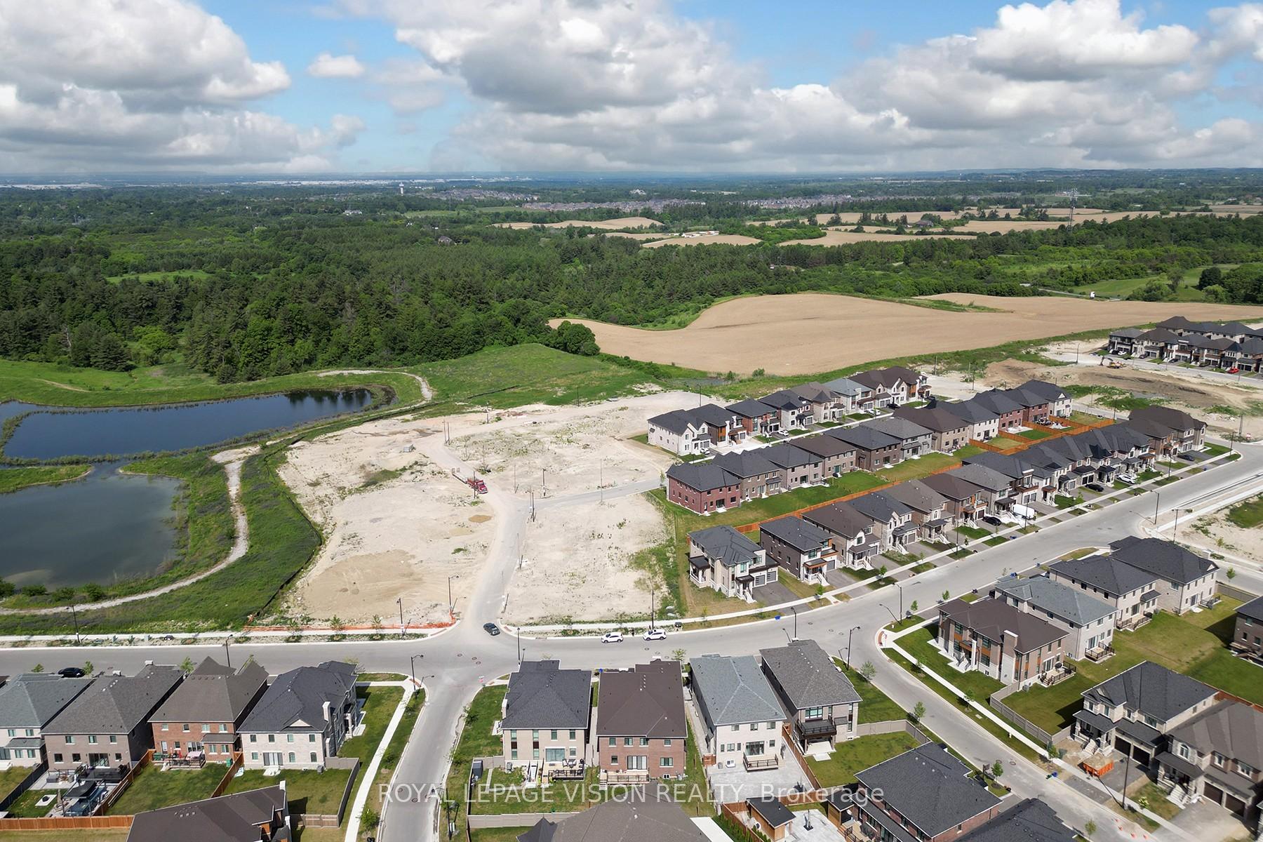 Photo 12 of 139 Ballantyne Boulevard, Vaughan, Vellore Village — HOMEH