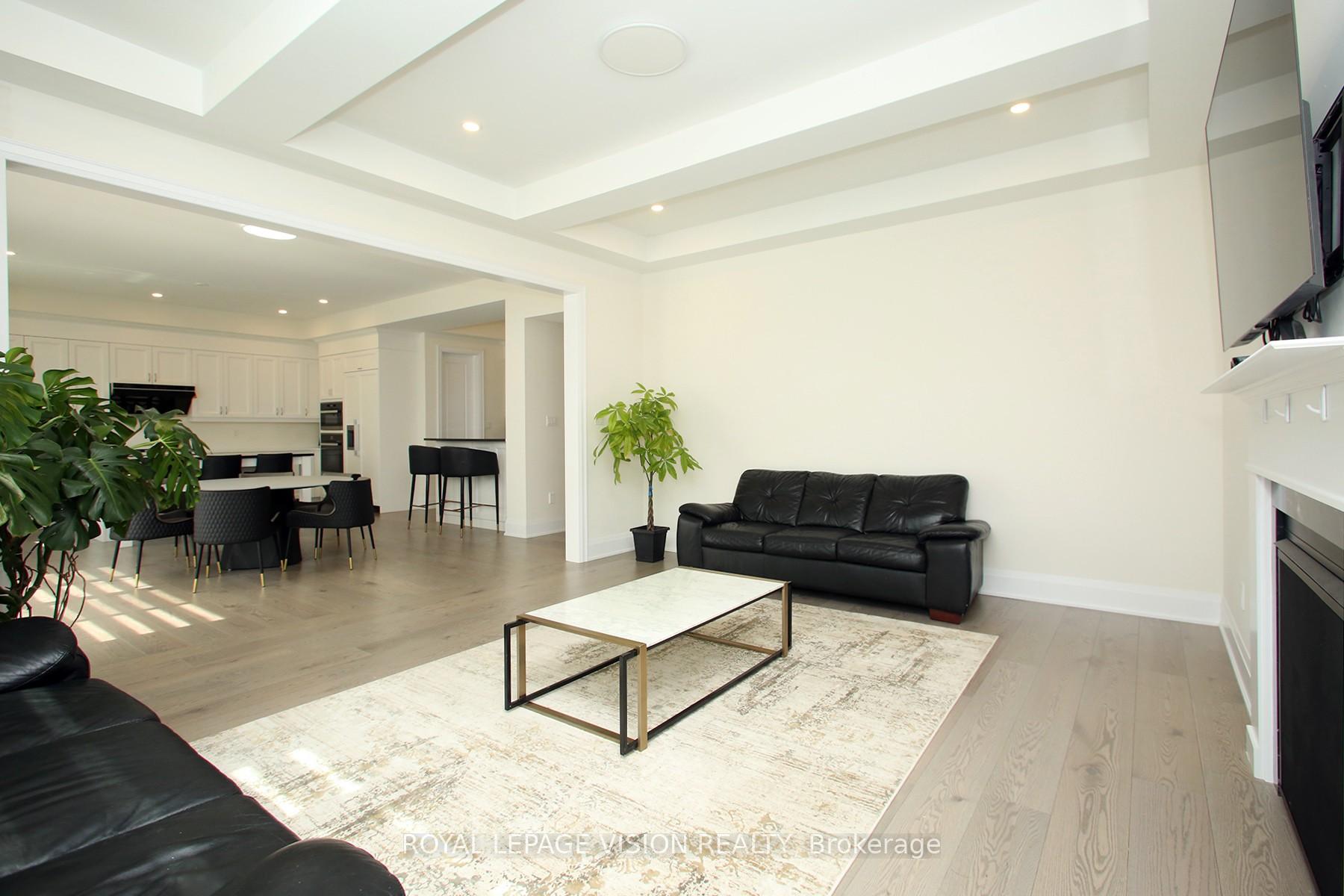 Photo 4 of 139 Ballantyne Boulevard, Vaughan, Vellore Village — HOMEH