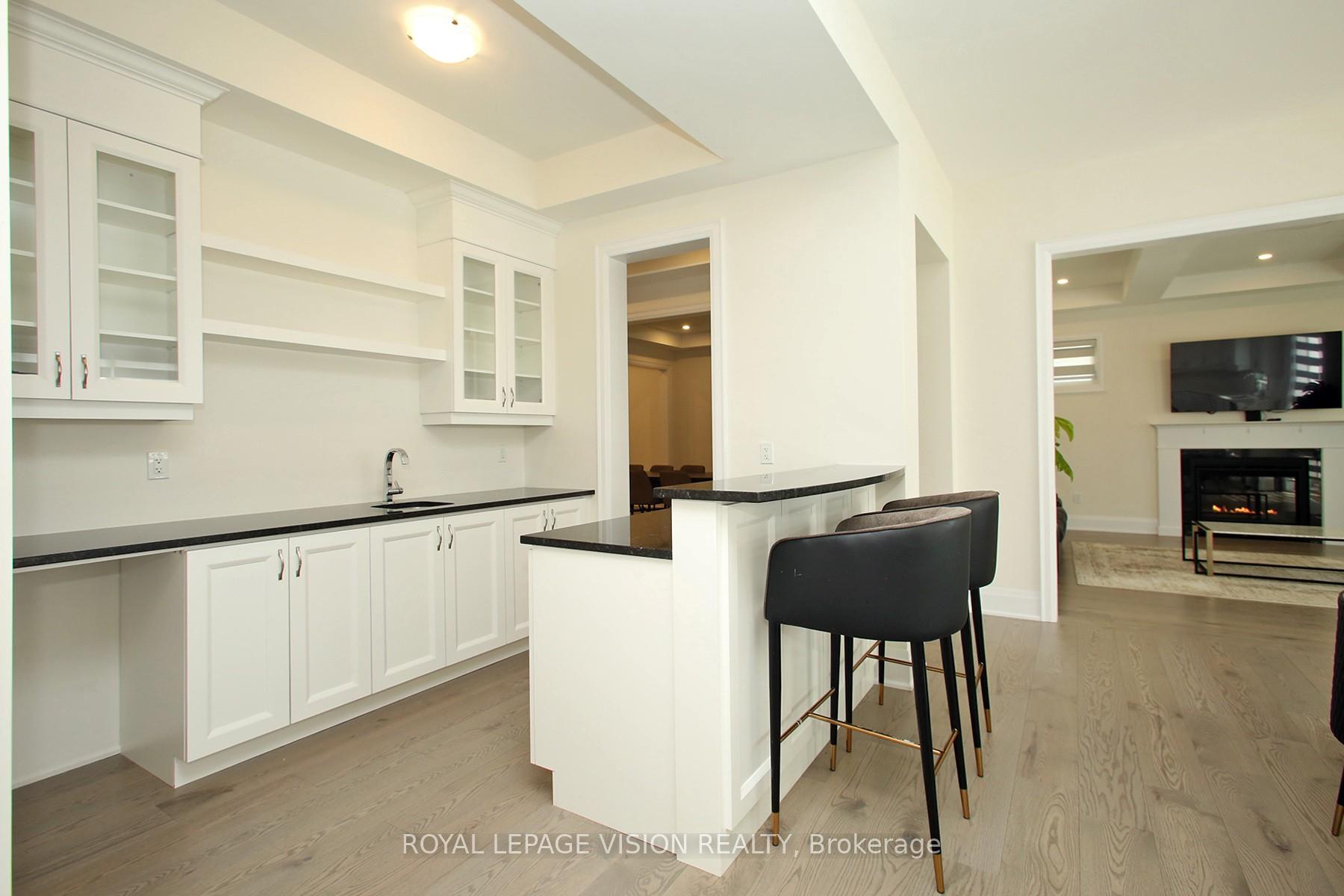 Photo 17 of 139 Ballantyne Boulevard, Vaughan, Vellore Village — HOMEH