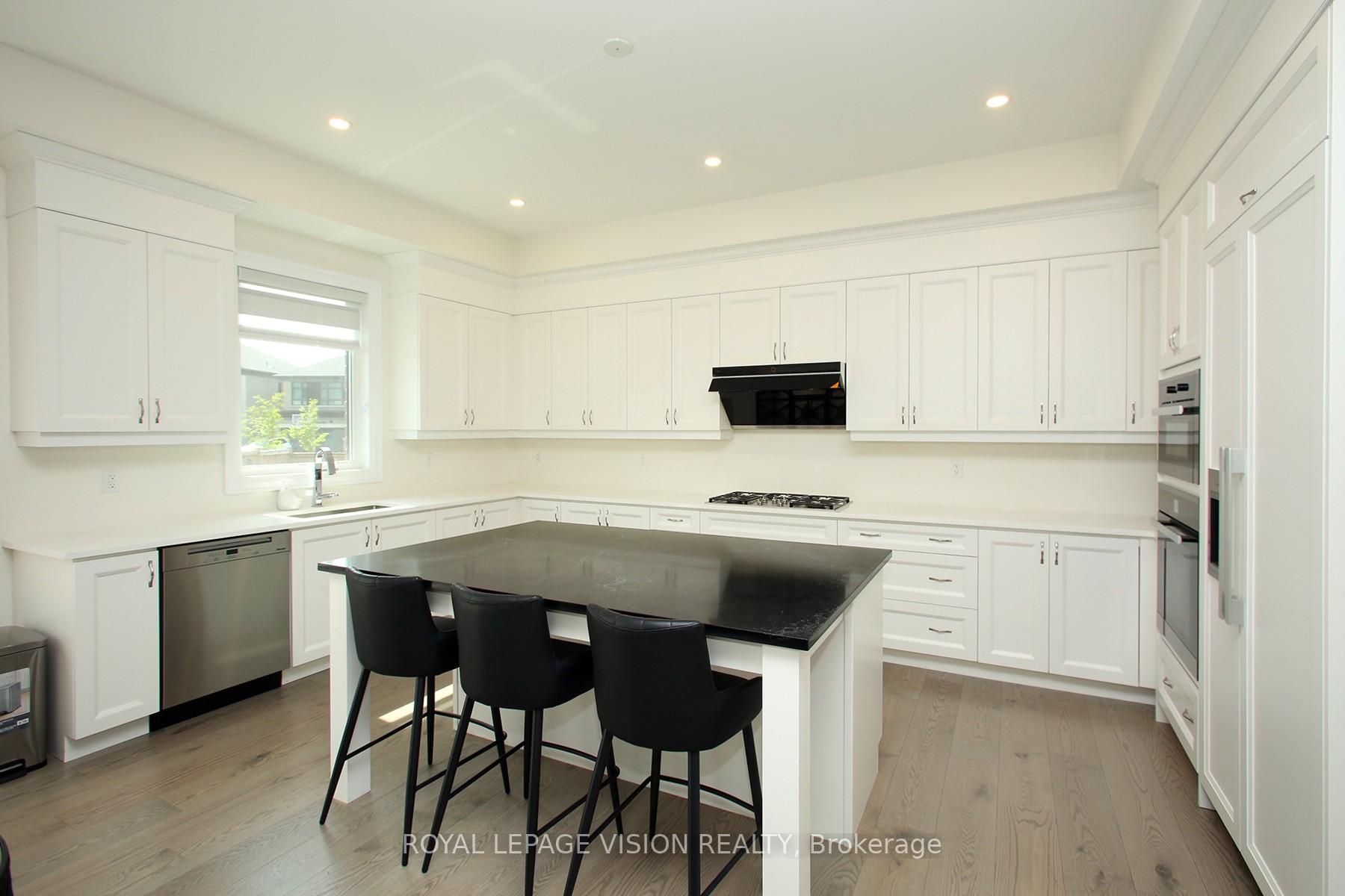 Photo 21 of 139 Ballantyne Boulevard, Vaughan, Vellore Village — HOMEH