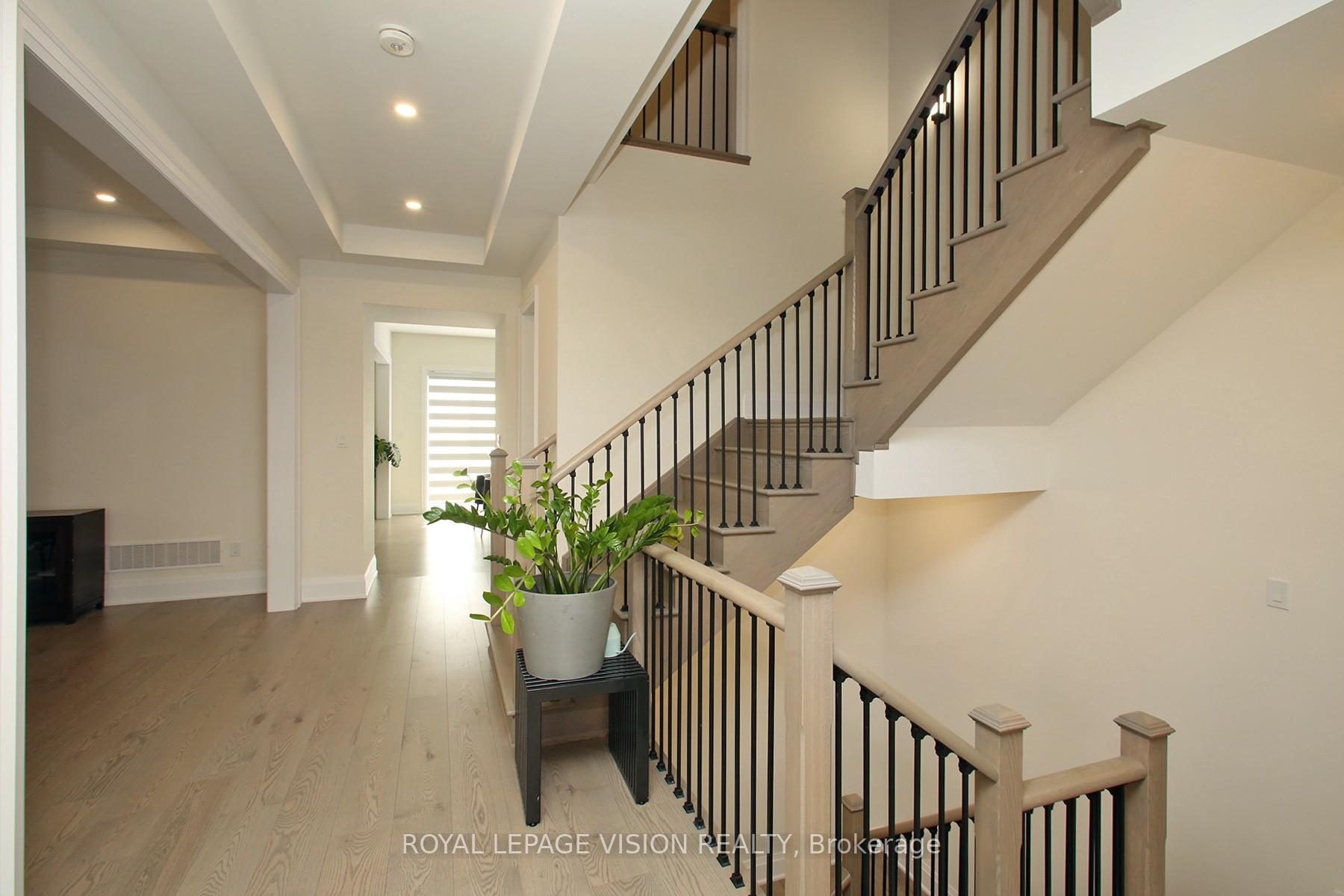 Photo 26 of 139 Ballantyne Boulevard, Vaughan, Vellore Village — HOMEH