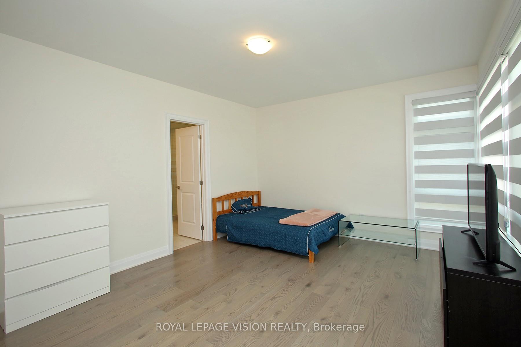 Photo 31 of 139 Ballantyne Boulevard, Vaughan, Vellore Village — HOMEH