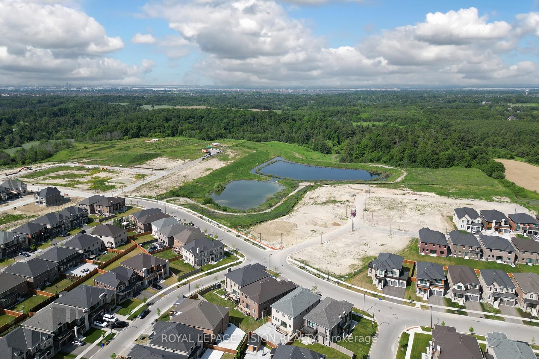 Photo 32 of 139 Ballantyne Boulevard, Vaughan, Vellore Village — HOMEH
