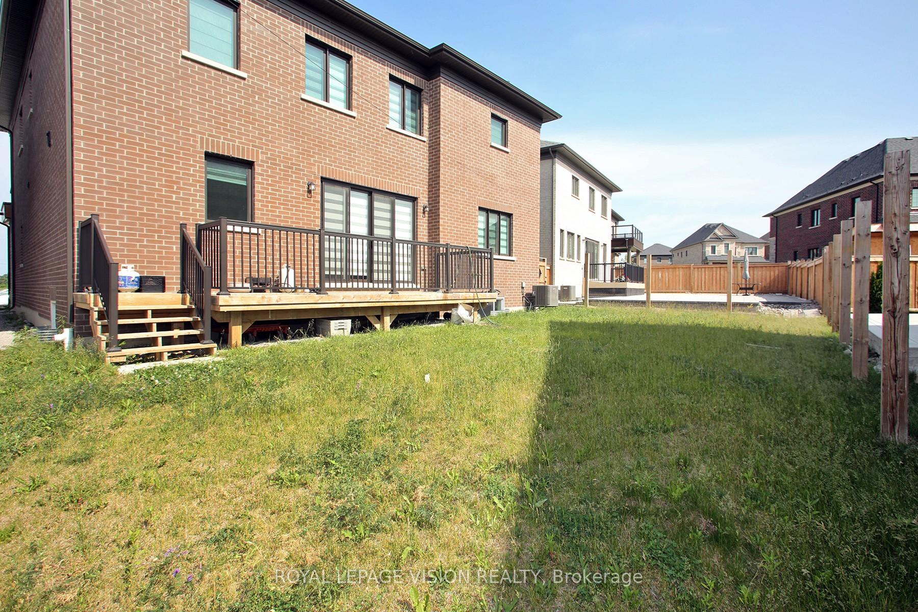 Photo 35 of 139 Ballantyne Boulevard, Vaughan, Vellore Village — HOMEH