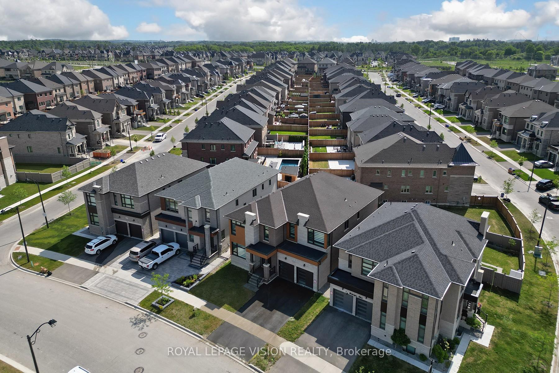 Photo 37 of 139 Ballantyne Boulevard, Vaughan, Vellore Village — HOMEH