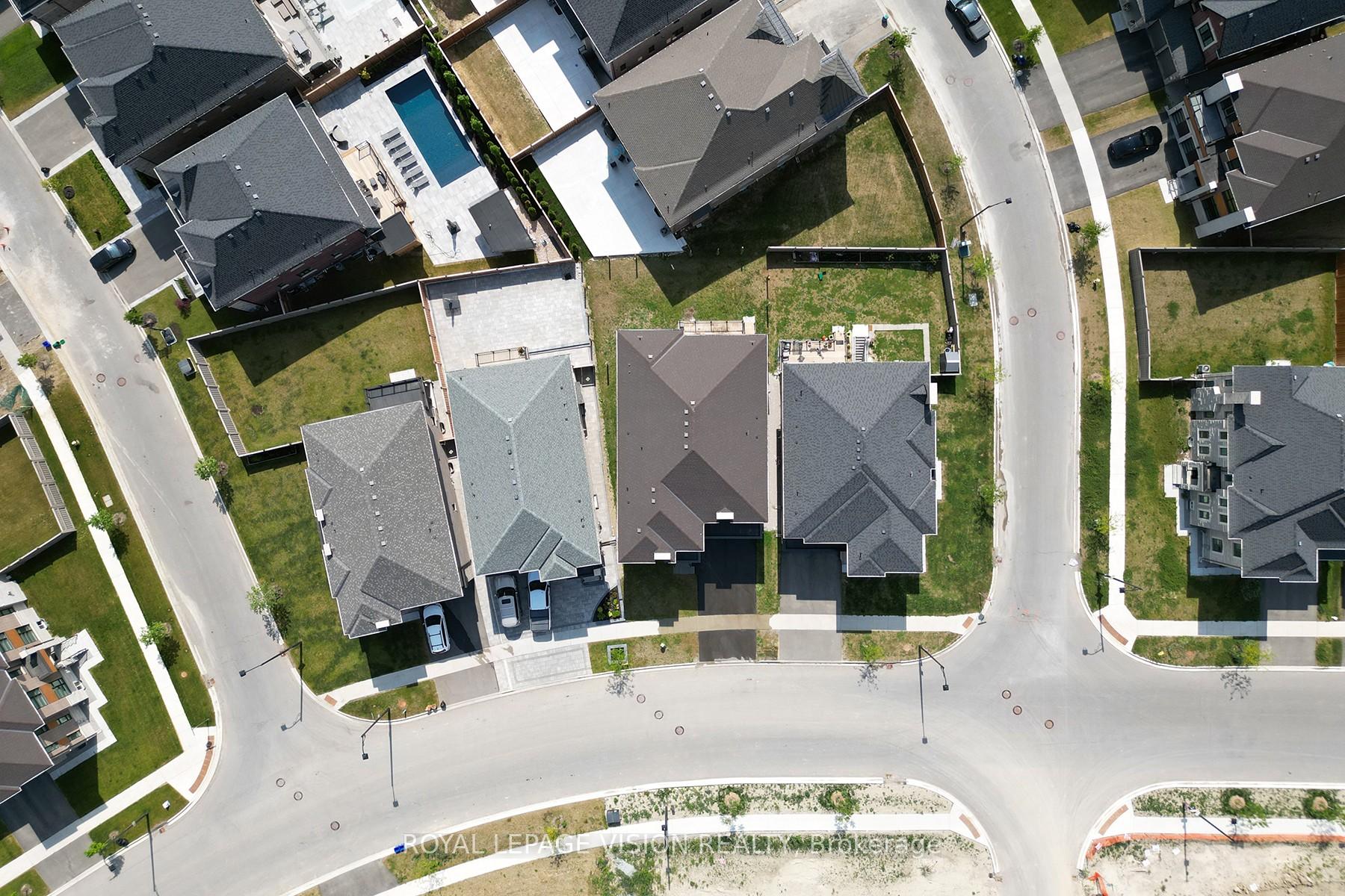 Photo 41 of 139 Ballantyne Boulevard, Vaughan, Vellore Village — HOMEH