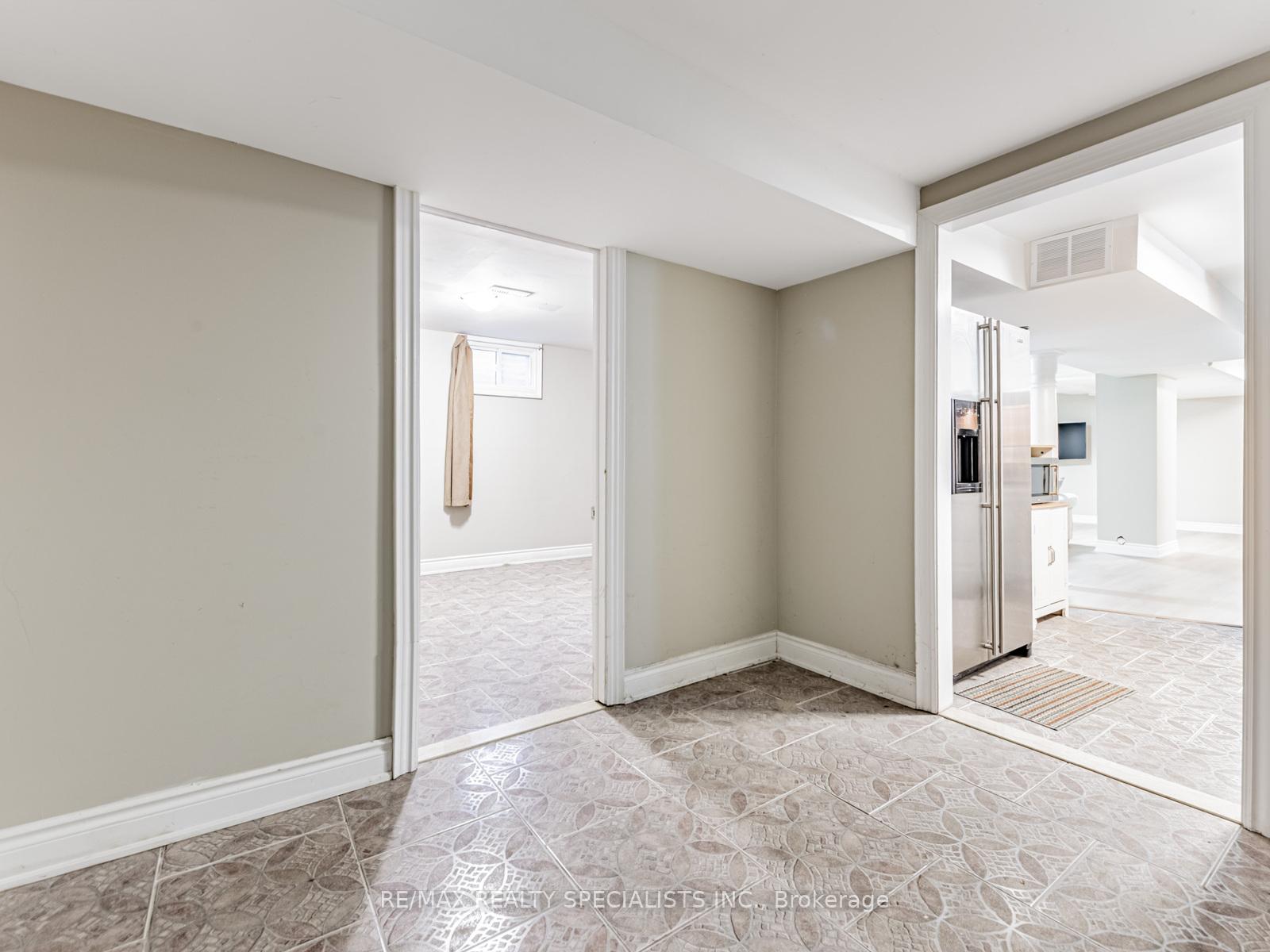 Photo 26 of 42 Birchbank Road, Brampton, Avondale — HOMEH