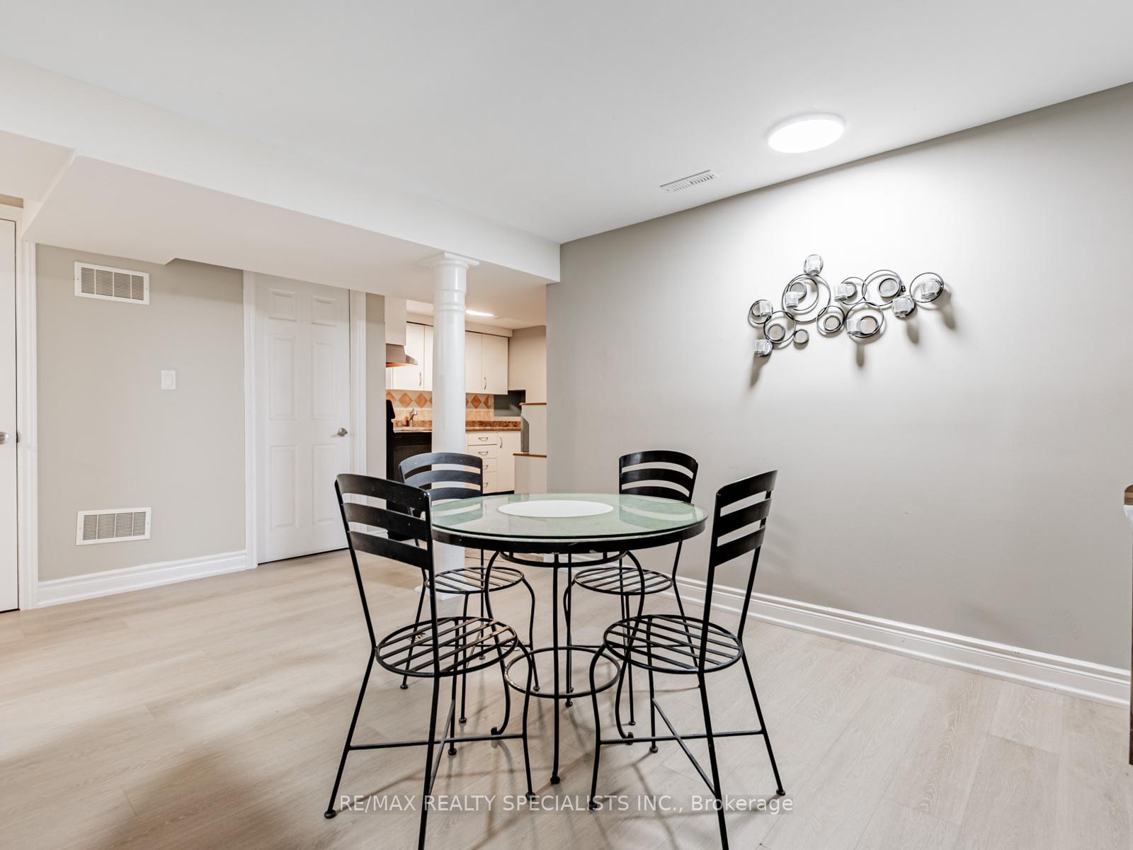 Photo 16 of 42 Birchbank Road, Brampton, Avondale — HOMEH