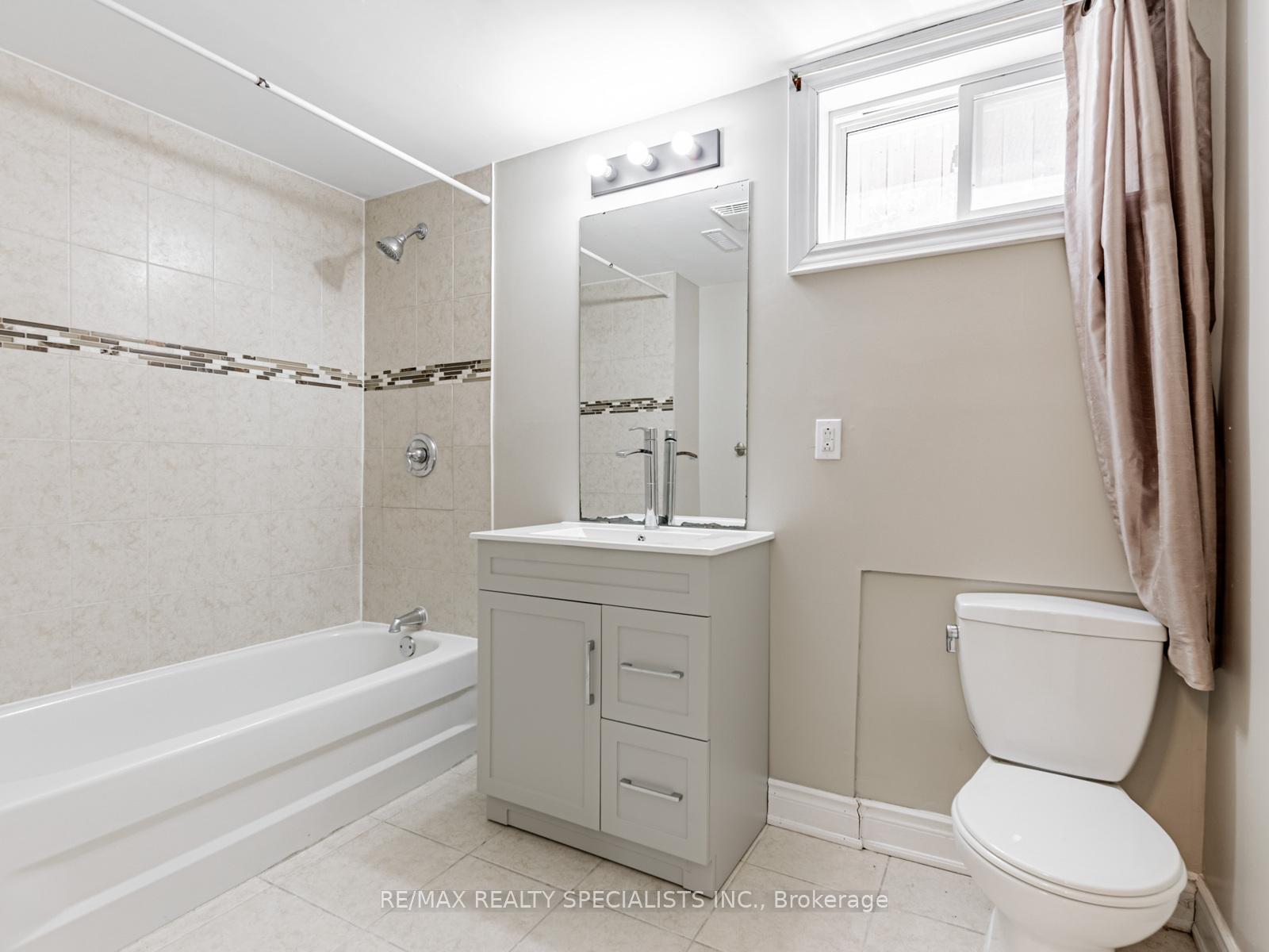 Photo 23 of 42 Birchbank Road, Brampton, Avondale — HOMEH