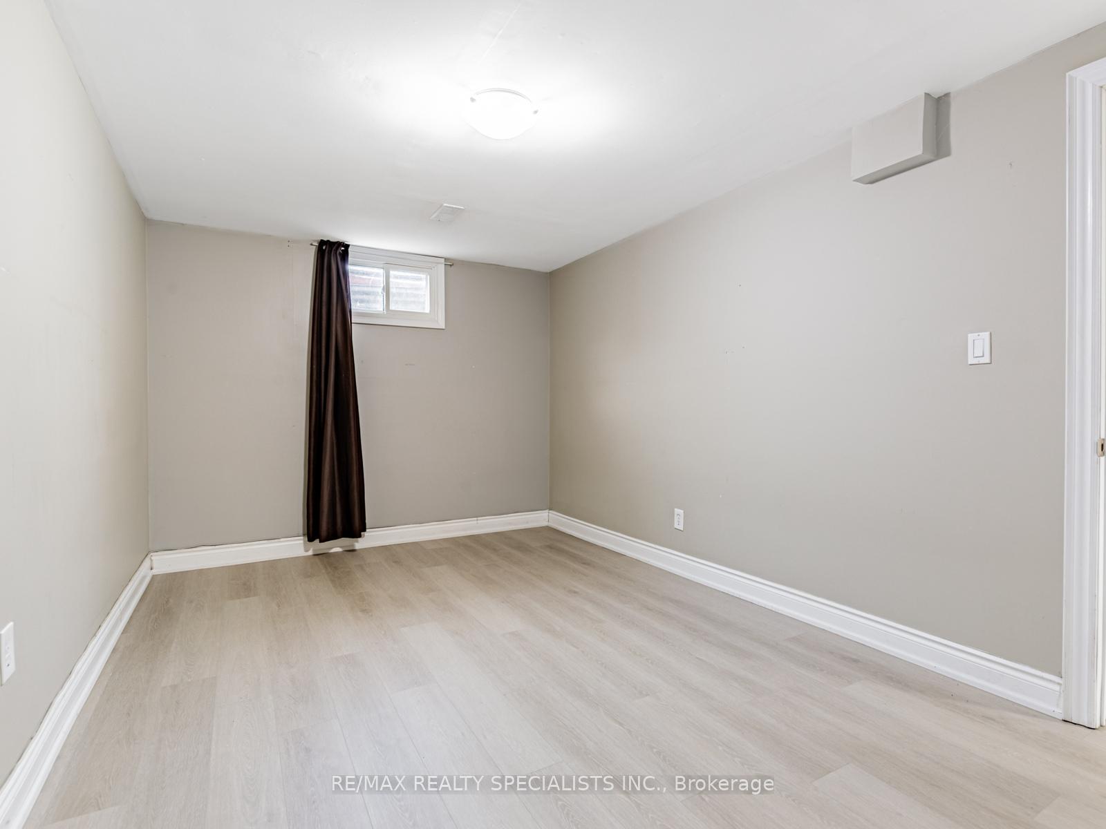 Photo 20 of 42 Birchbank Road, Brampton, Avondale — HOMEH